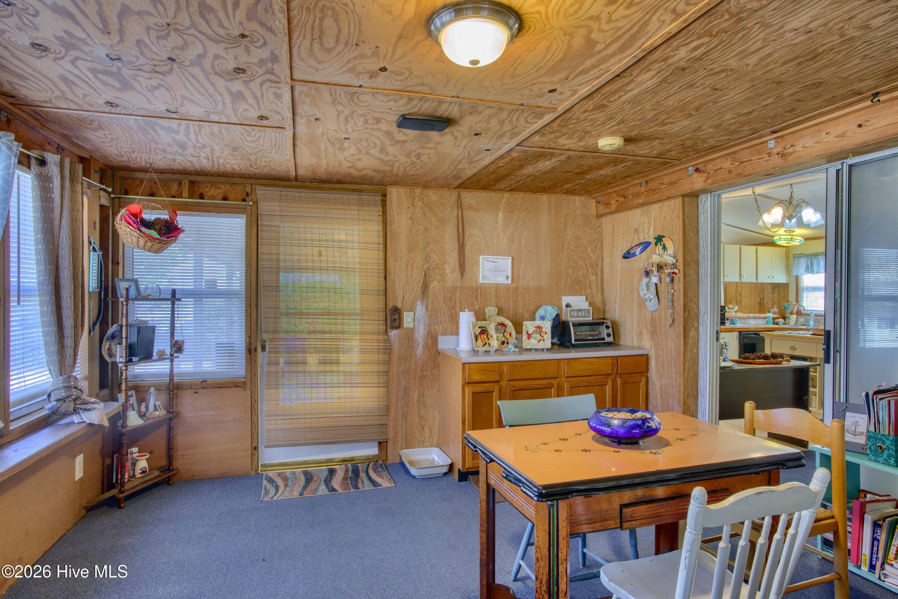 100551309 | Photo 16