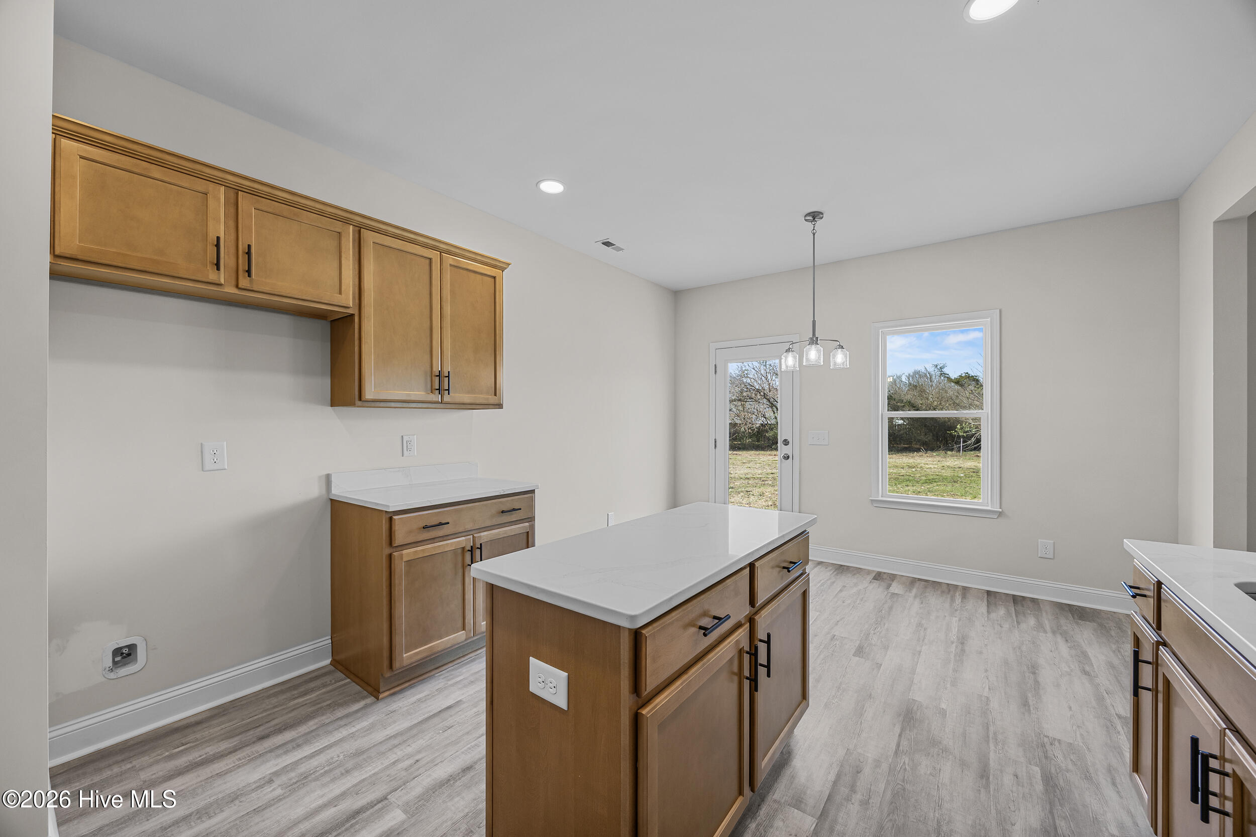 100552403 | Photo 19