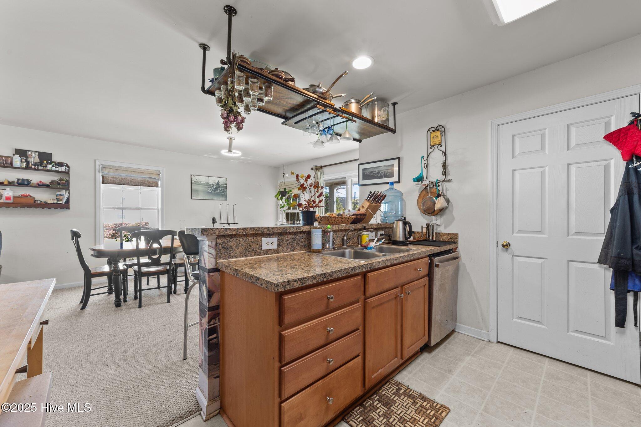 100502456 | Photo 19