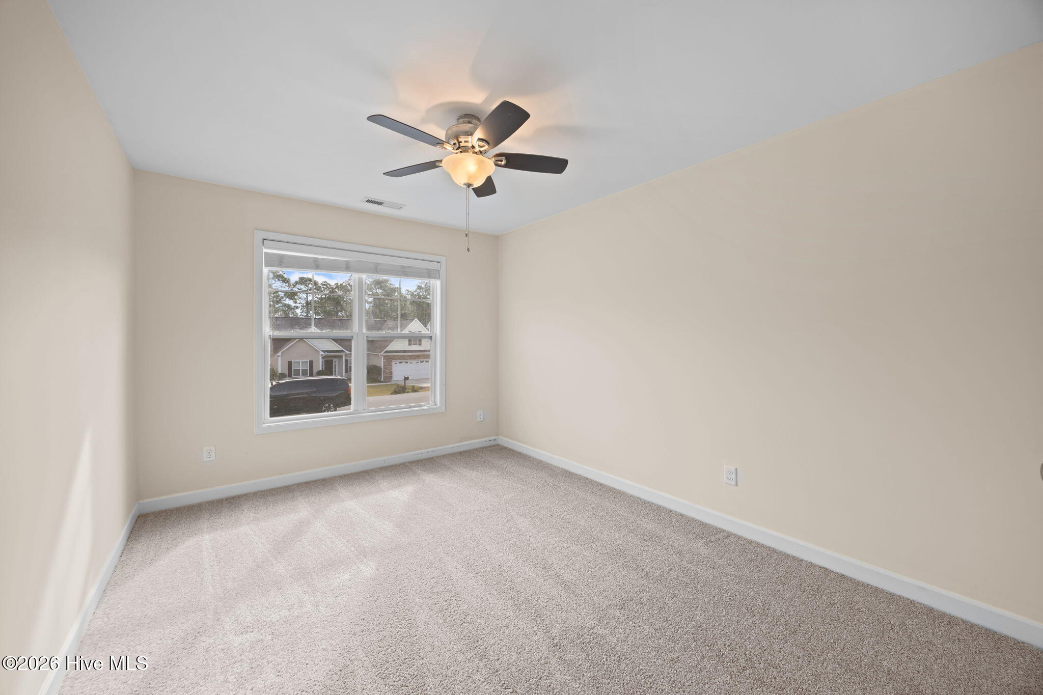 100557440 | Photo 17