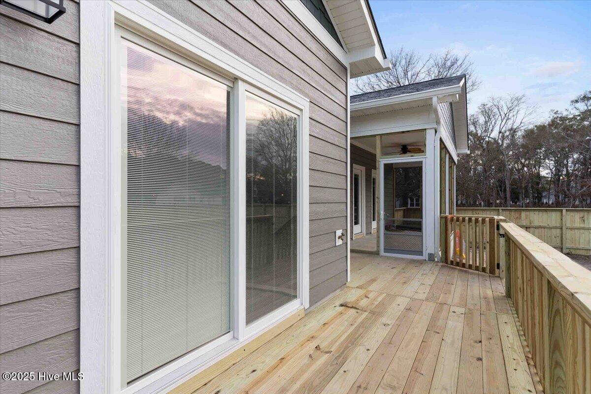 100525098 | Photo 37