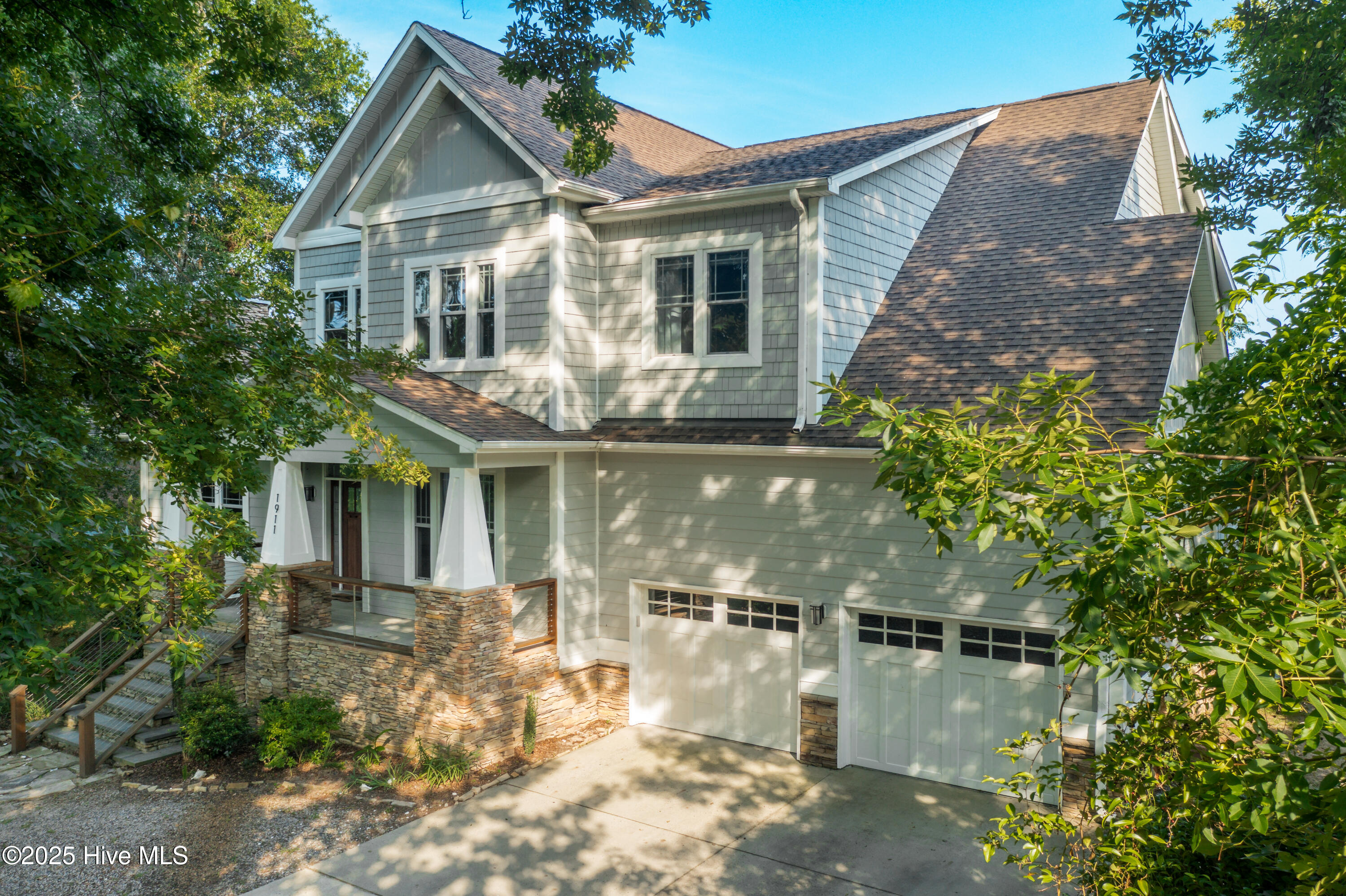 100510082 | Photo 10