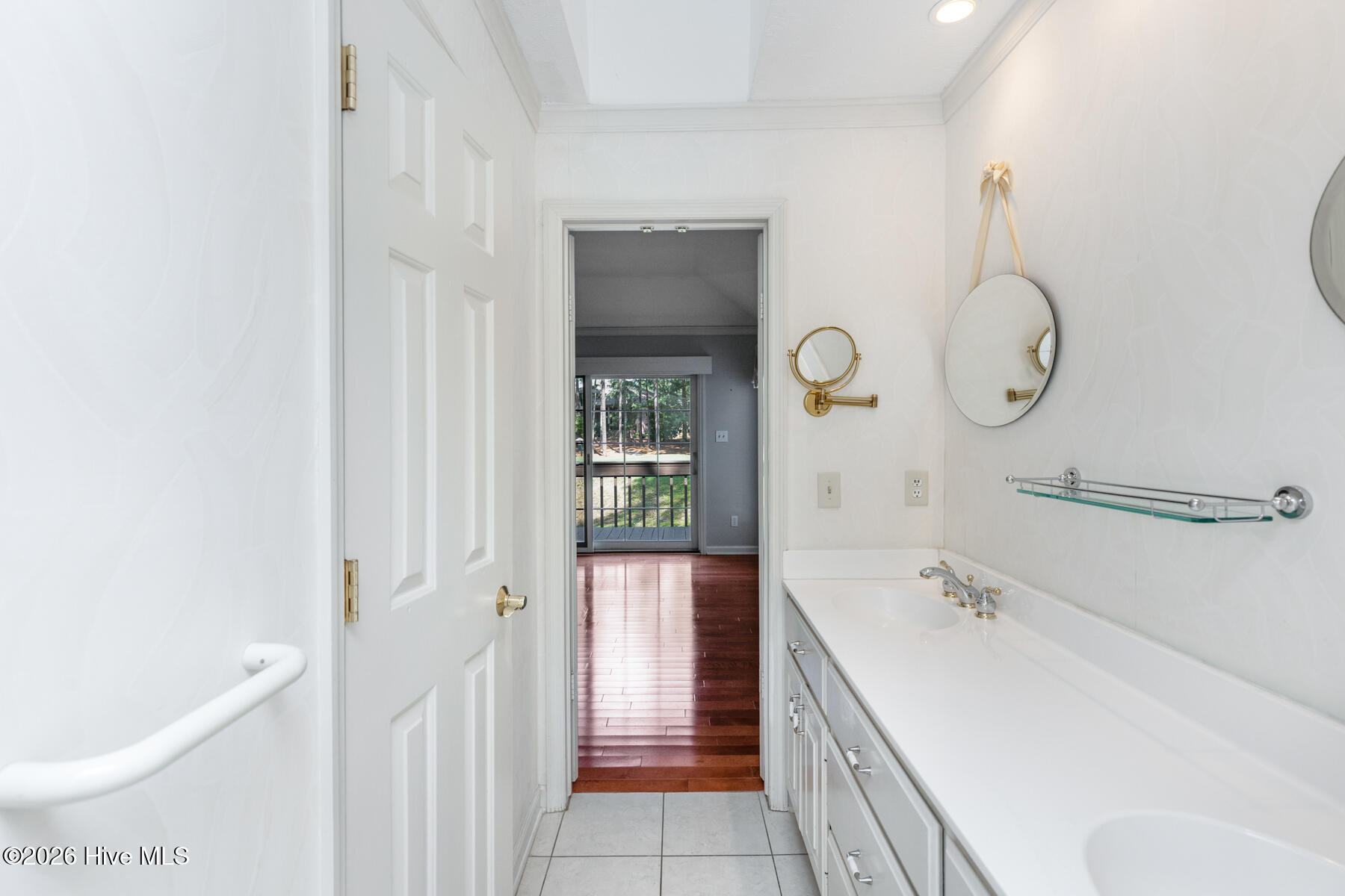 primary-bath2