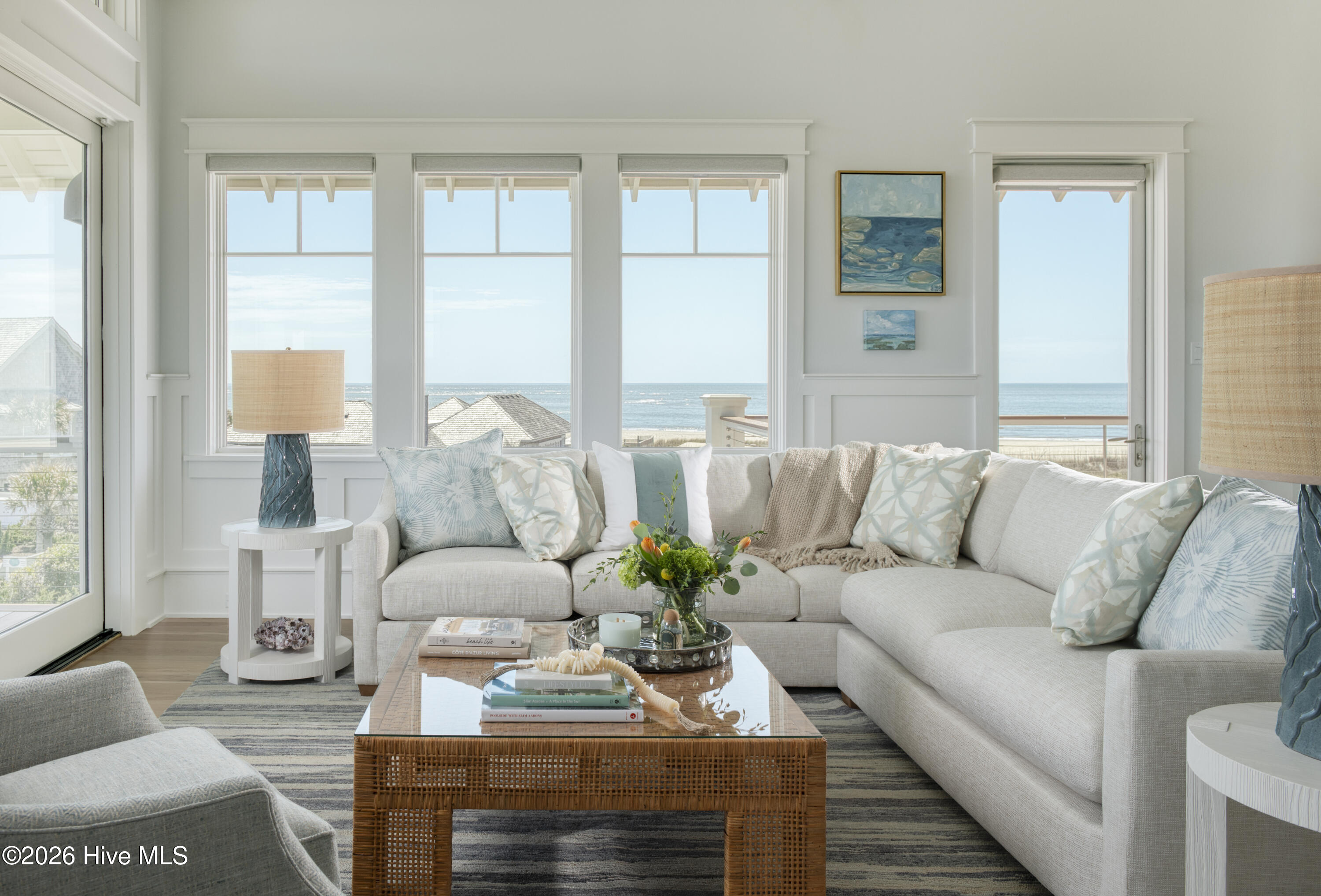 100569969 | Photo 41