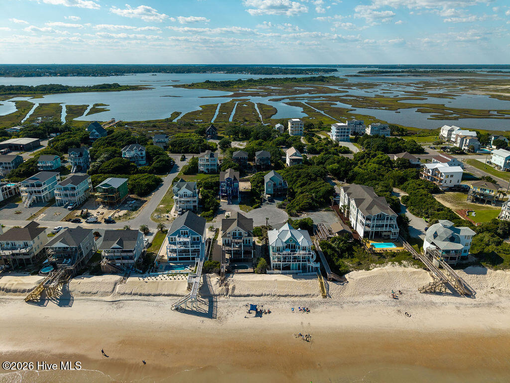1 Bottlenose Boulevard,North Topsail Beach