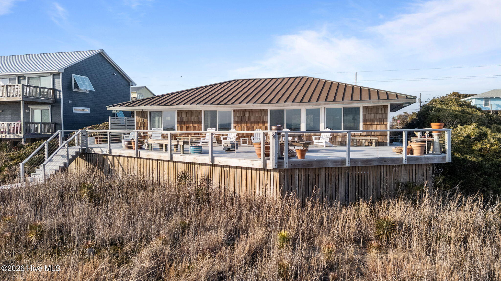 100553292 | Photo 51