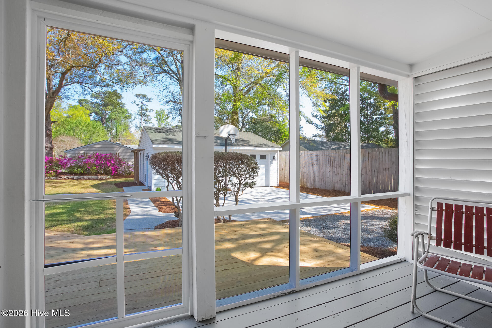 100564809 | Photo 20