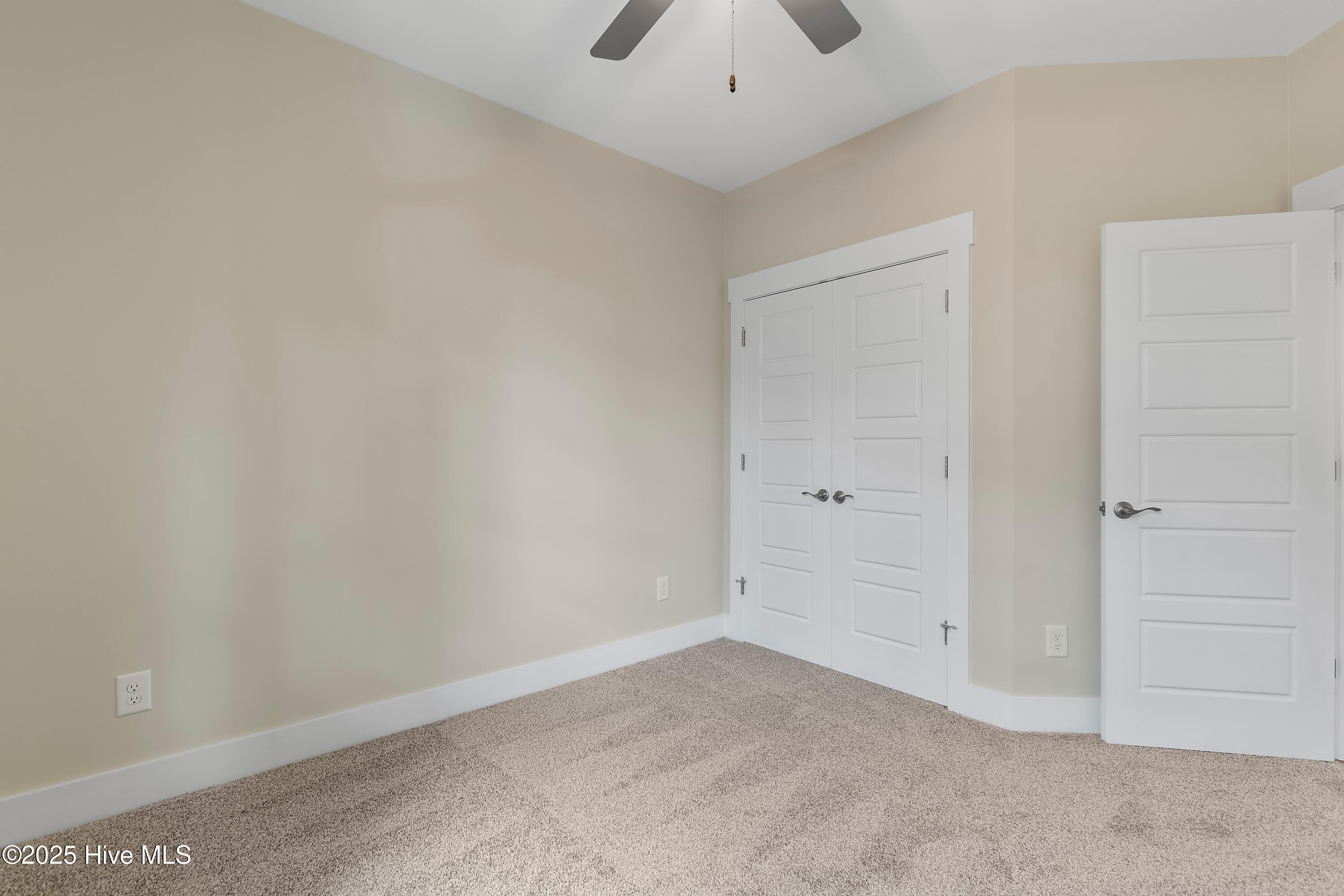 100513249 | Photo 43