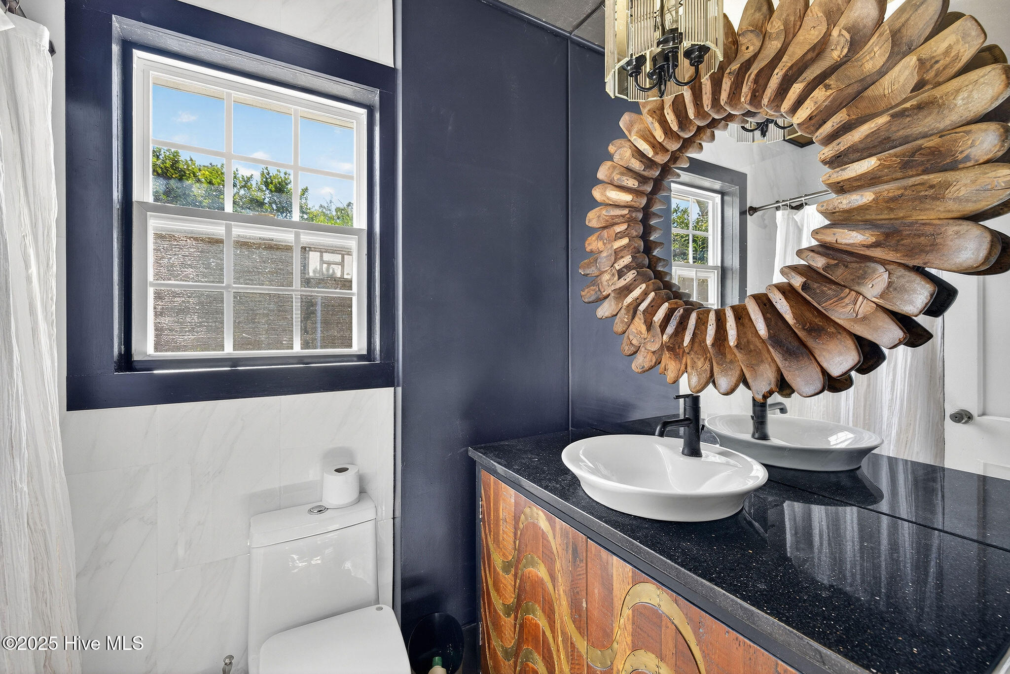 100539754 | Photo 23