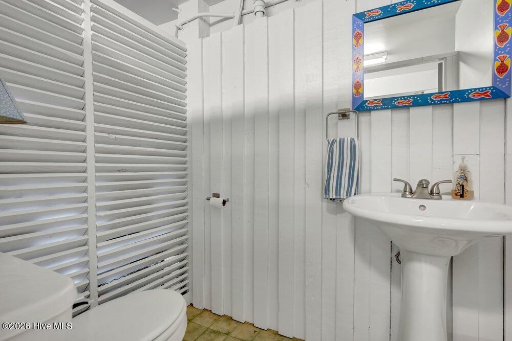 100563942 | Photo 46