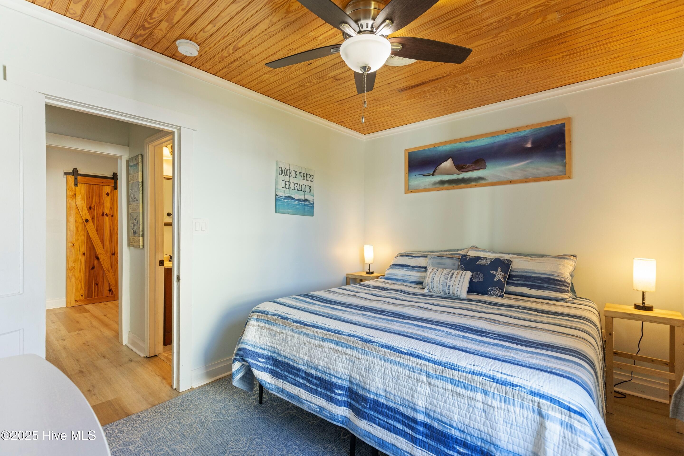 100567427 | Photo 26