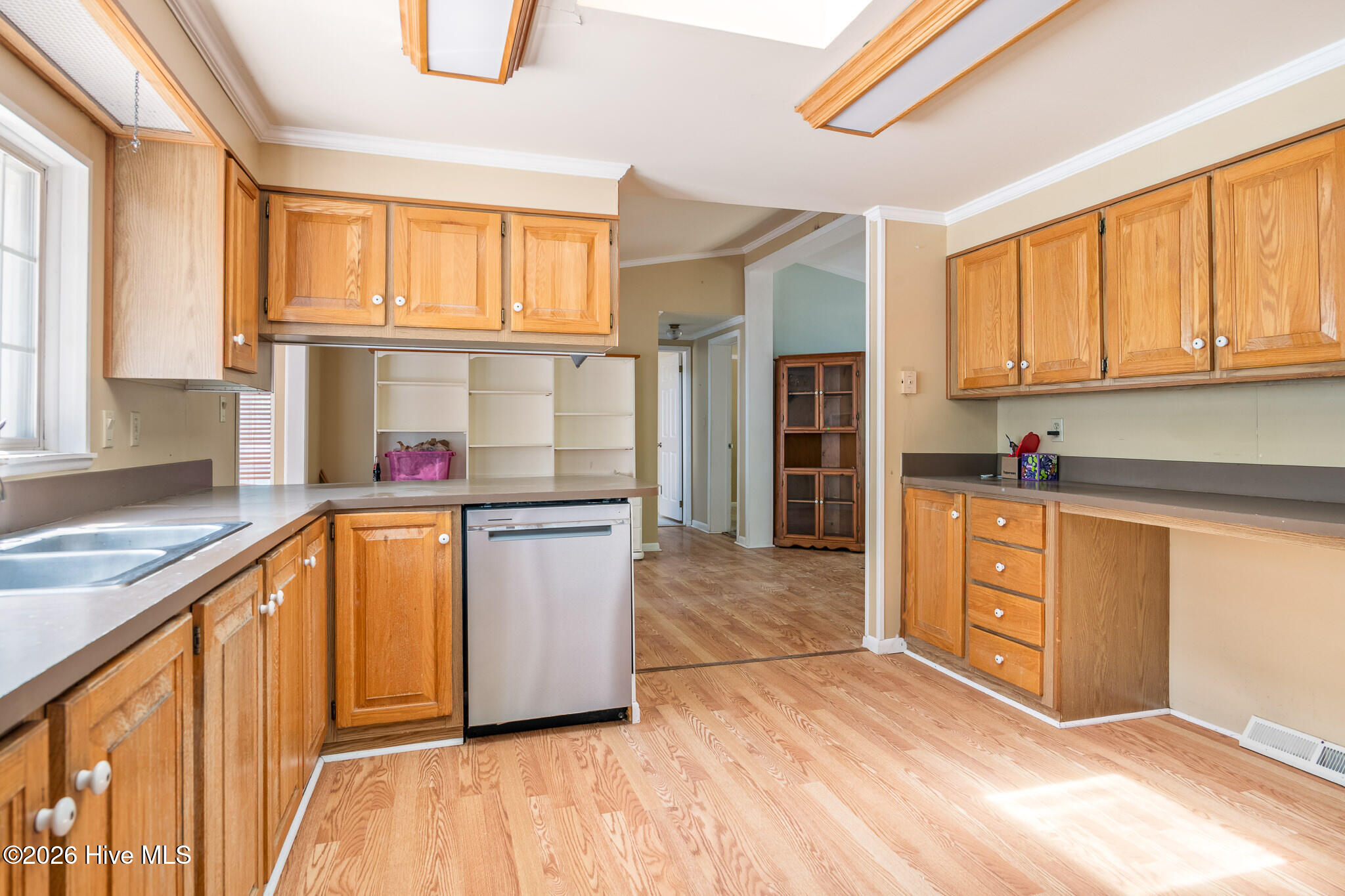 100567029 | Photo 20