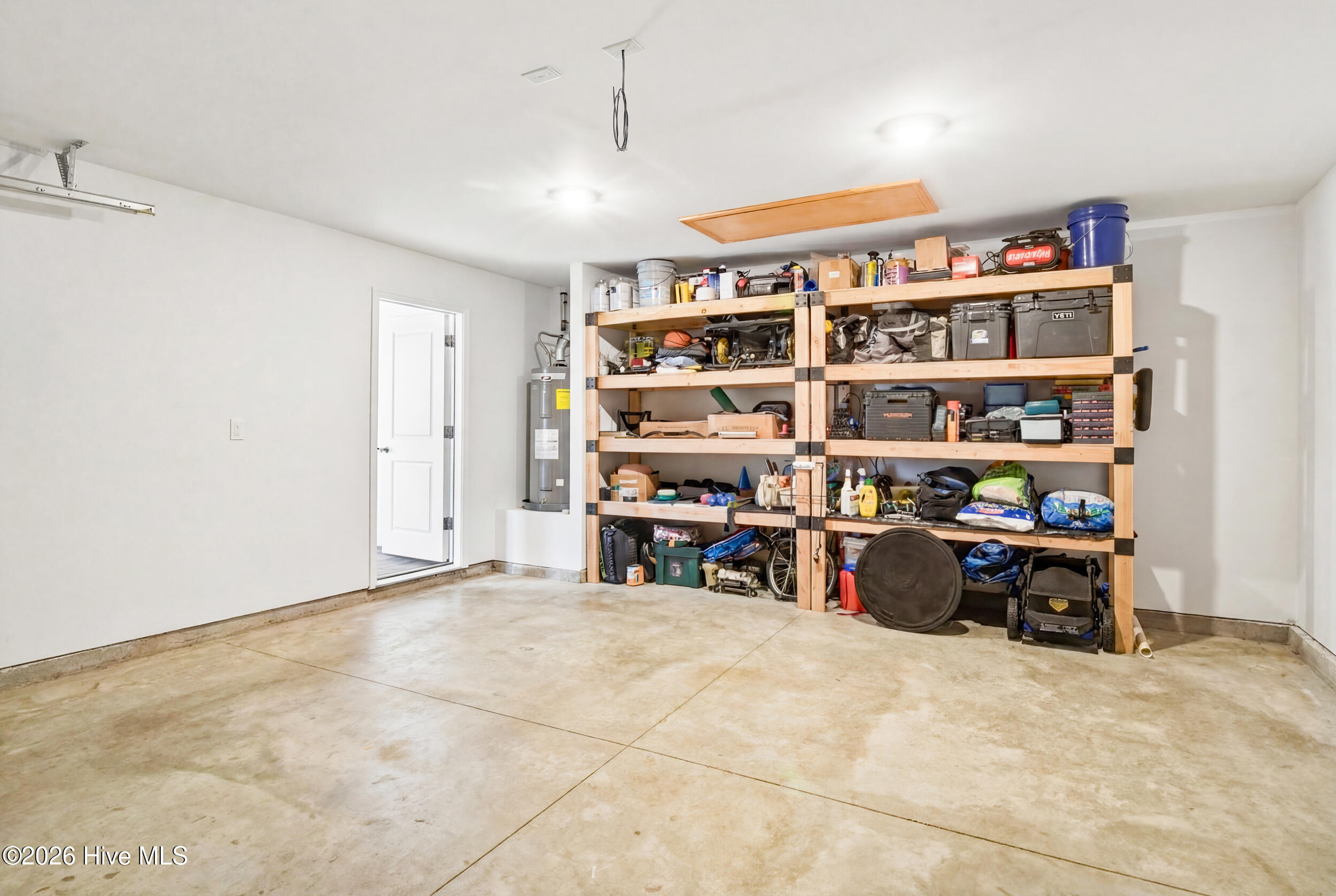 100555979 | Photo 47