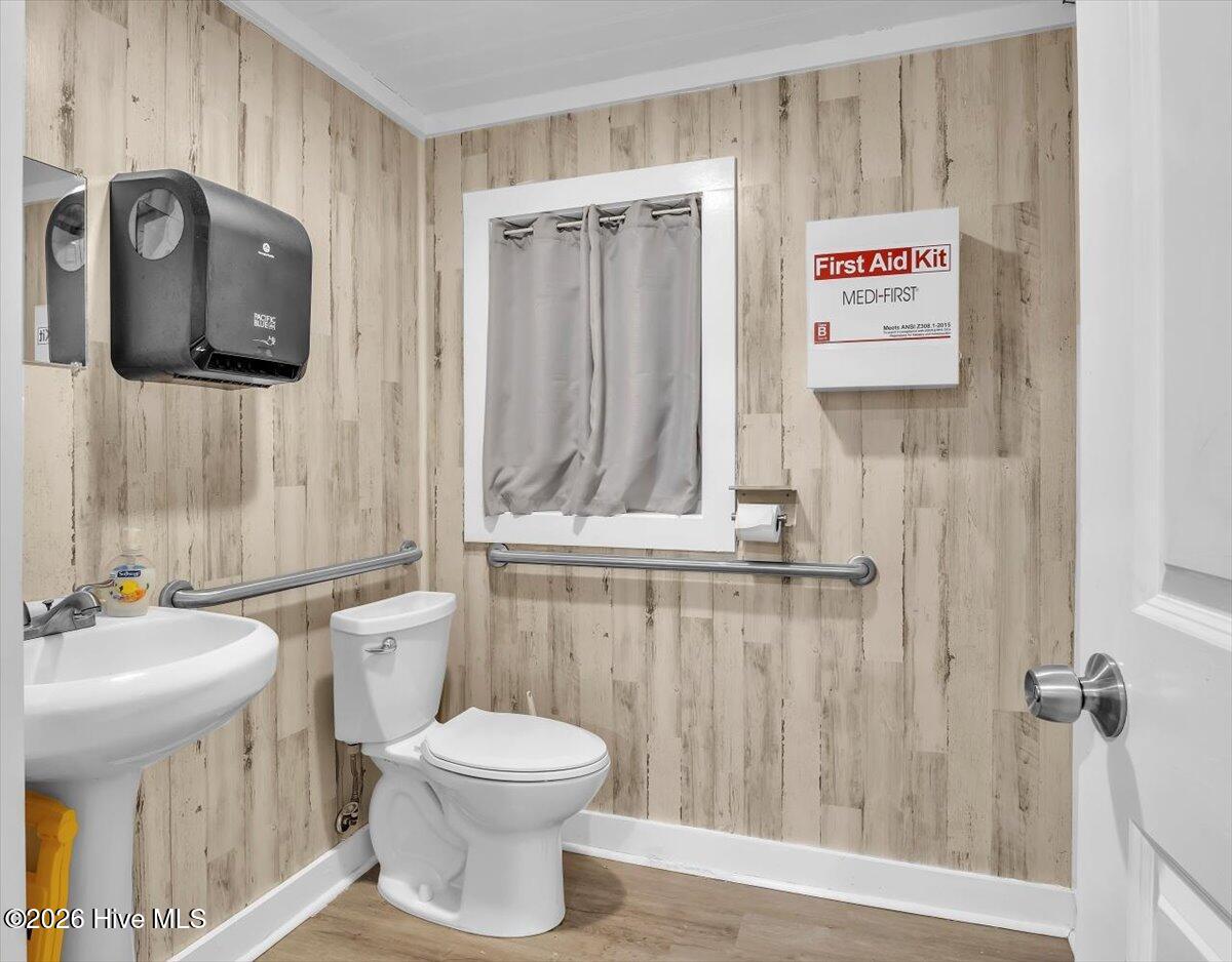 100551922 | Photo 60