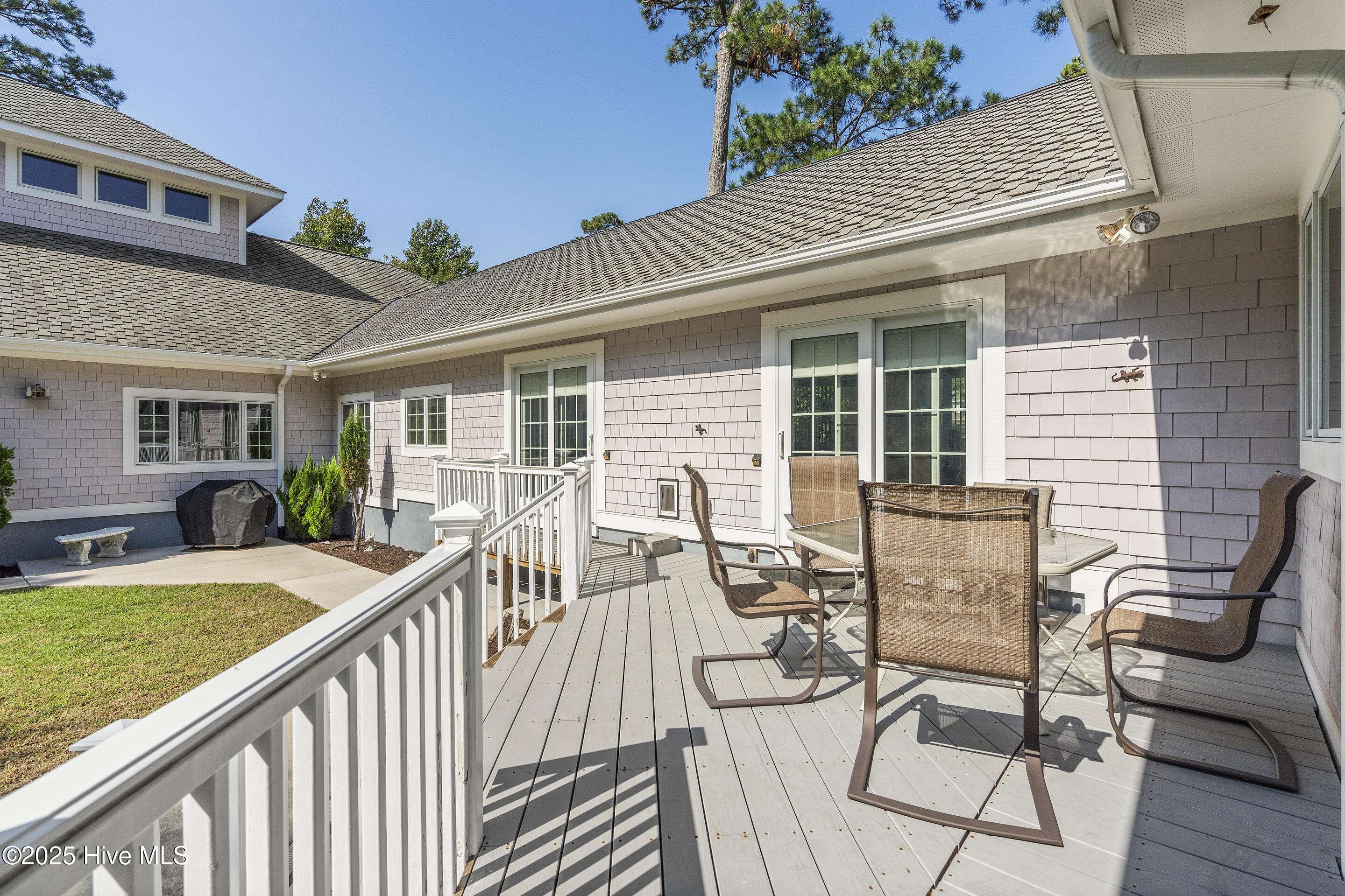 100503346 | Photo 89