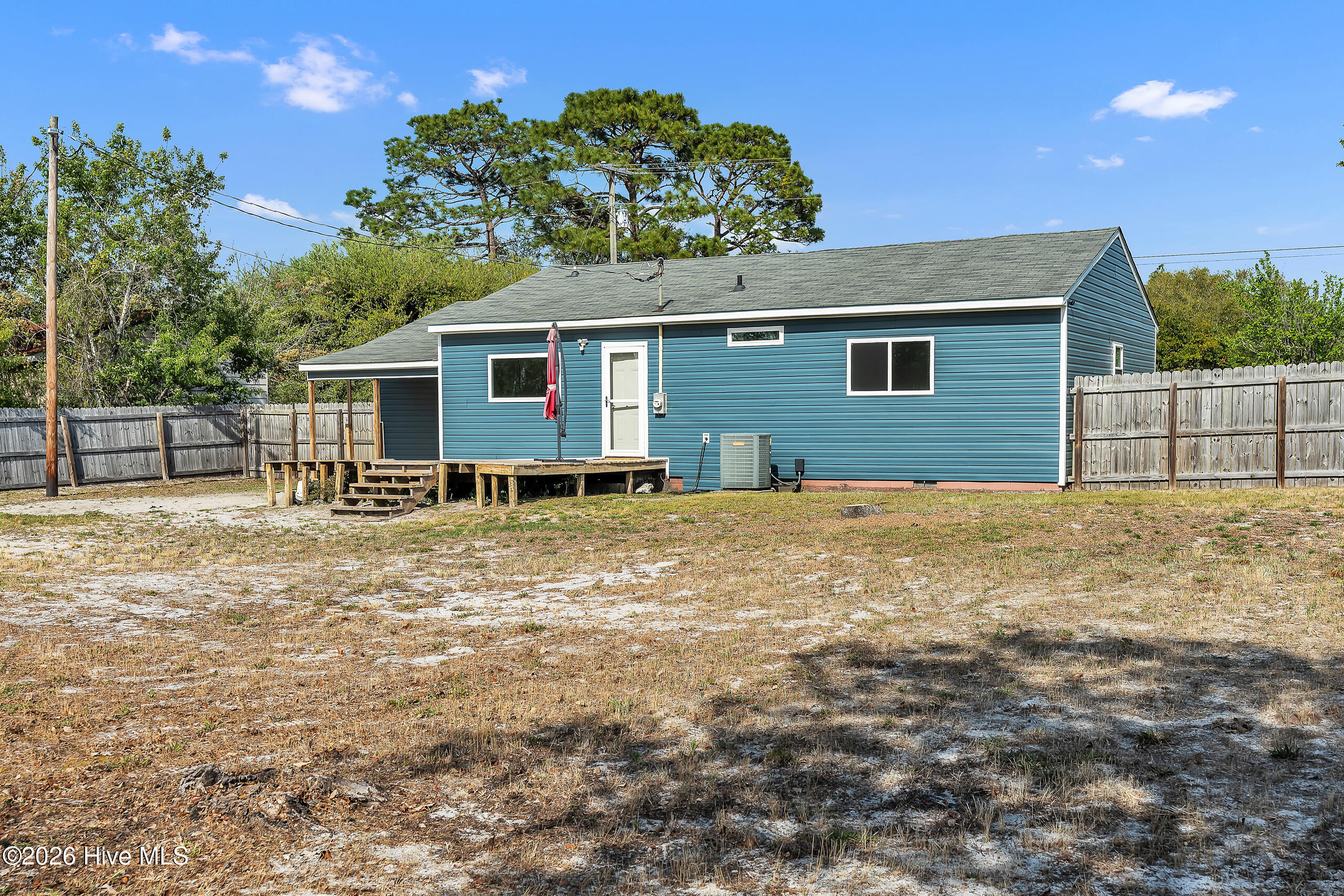 100567424 | Photo 31