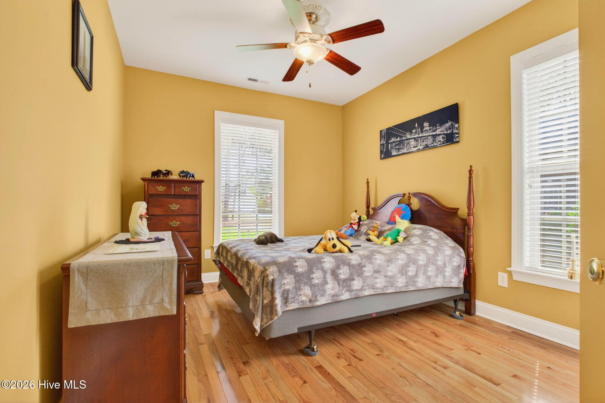 100569405 | Photo 37