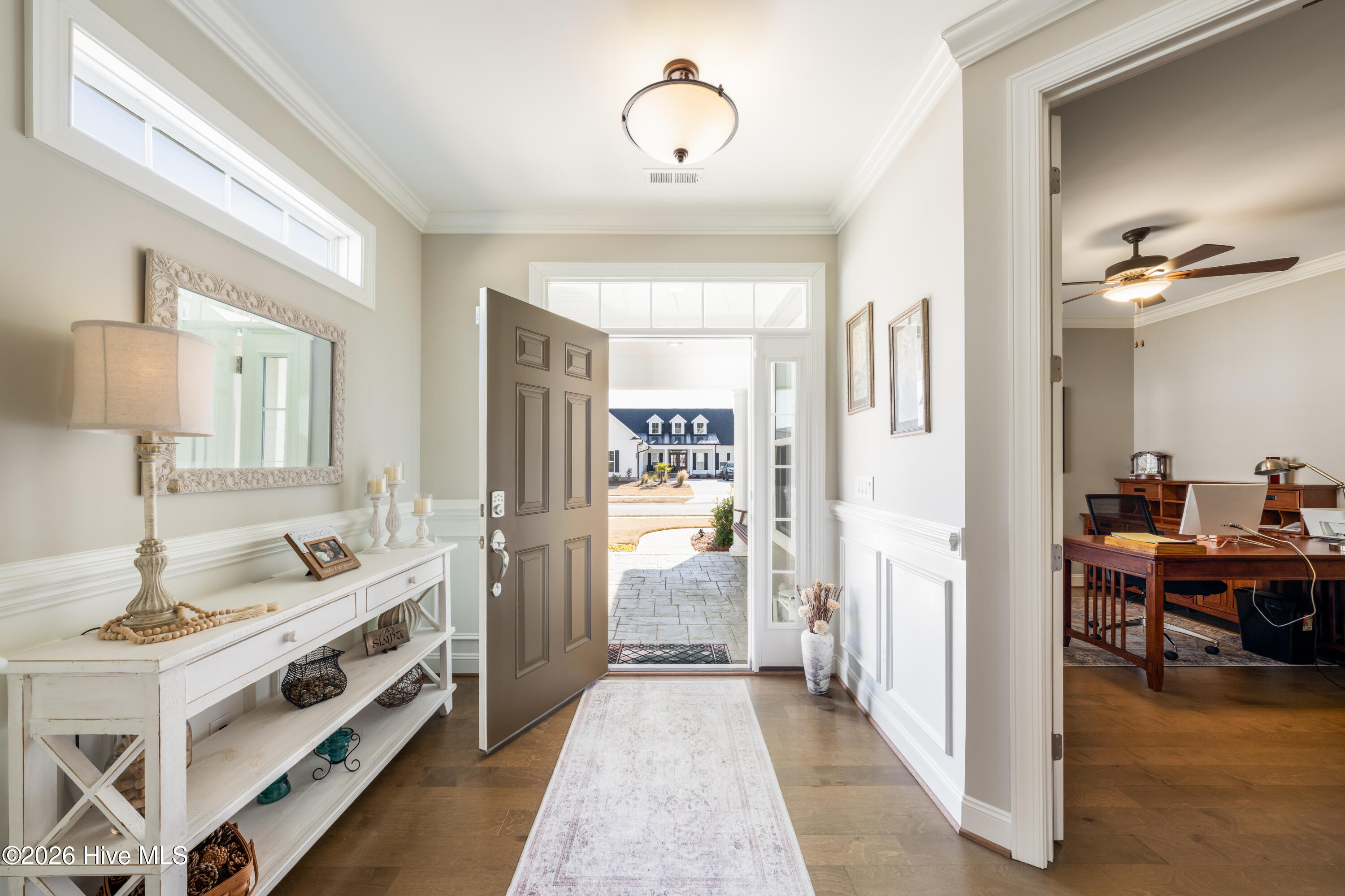 100553461 | Photo 14