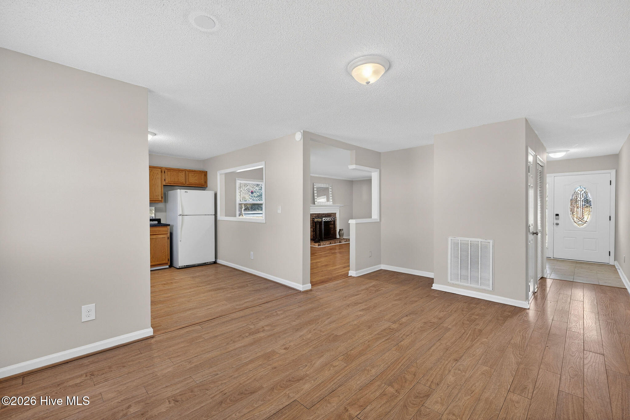 100545723 | Photo 14