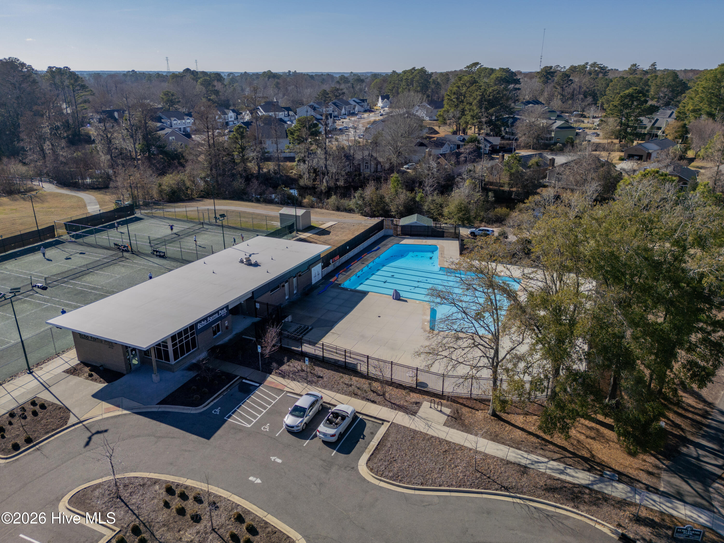 100550839 | Photo 58