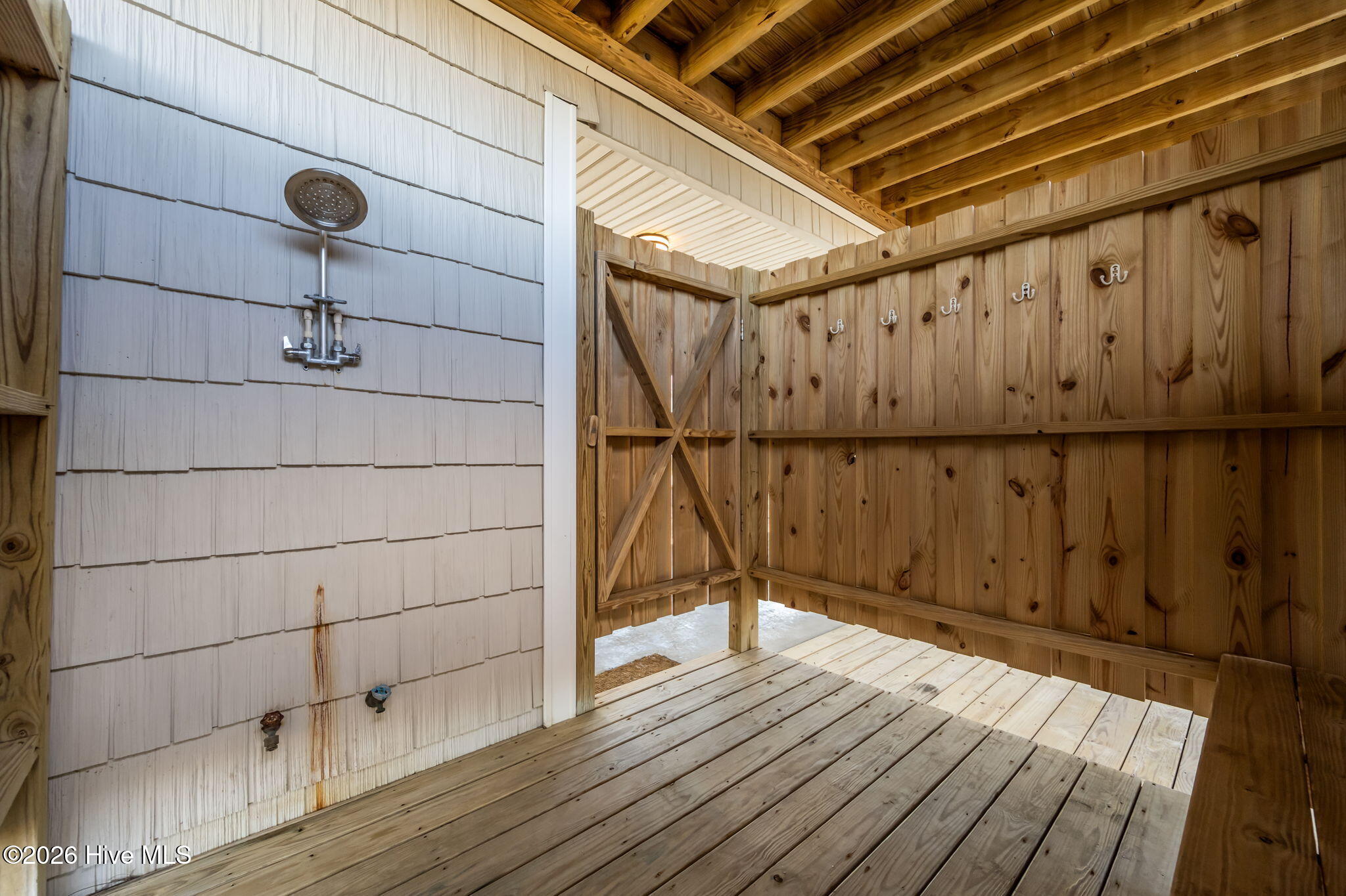 100560974 | Photo 56