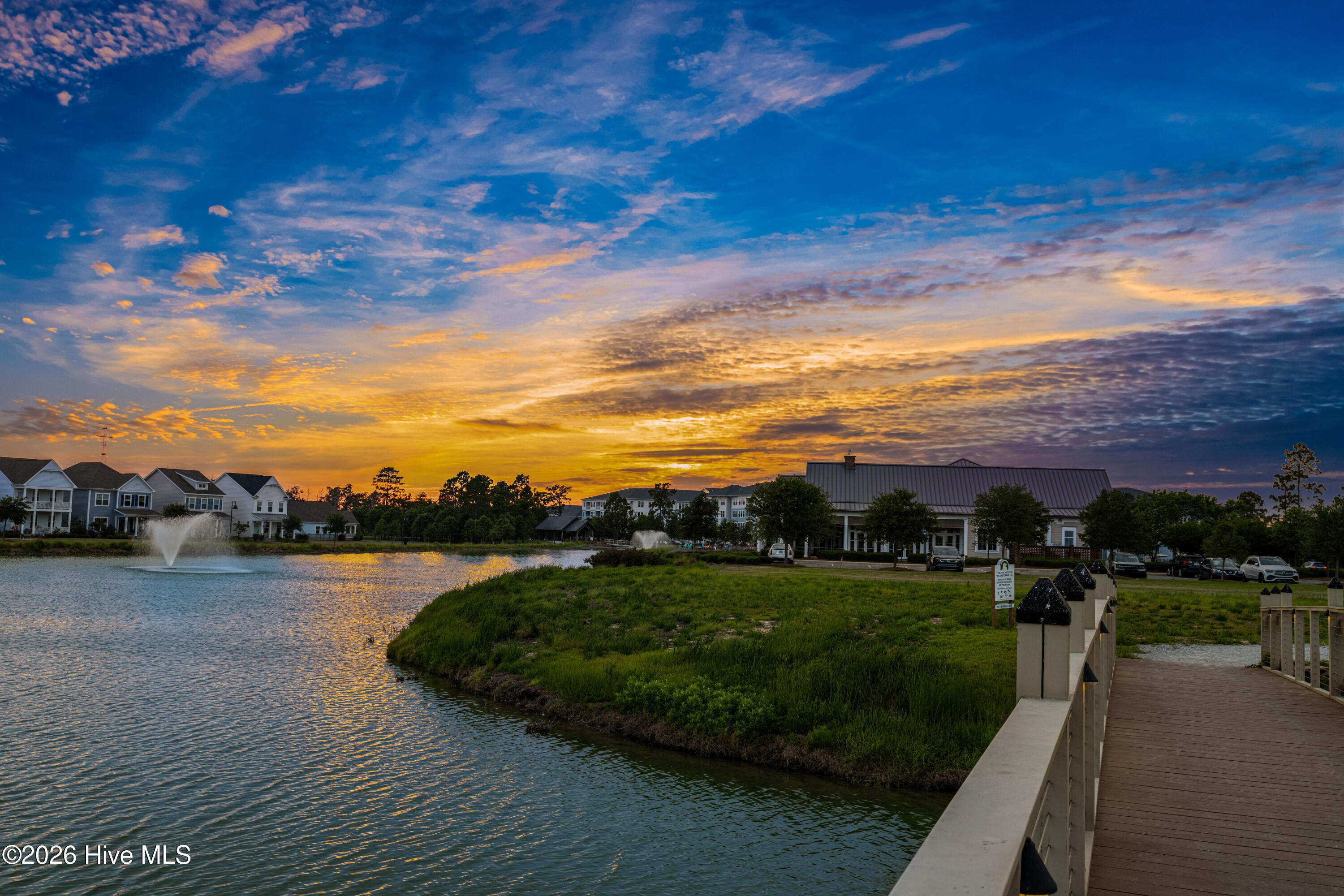 100553298 | Photo 34