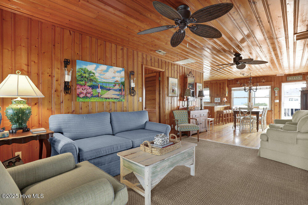 100524042 | Photo 17