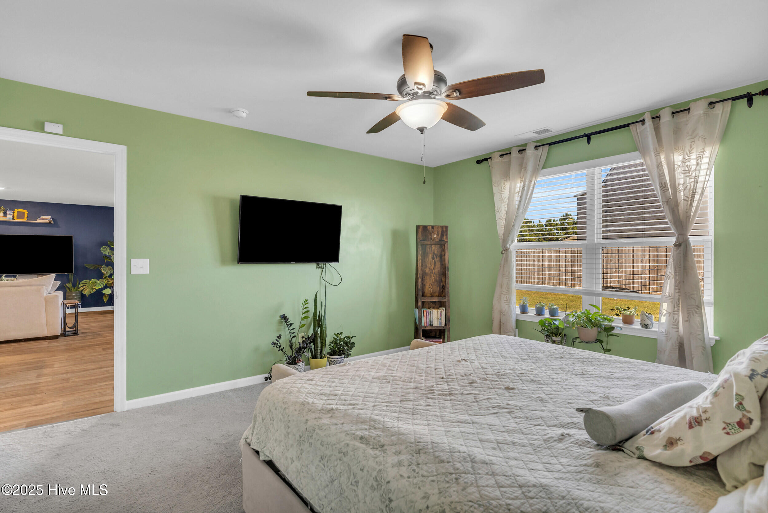 100539440 | Photo 14