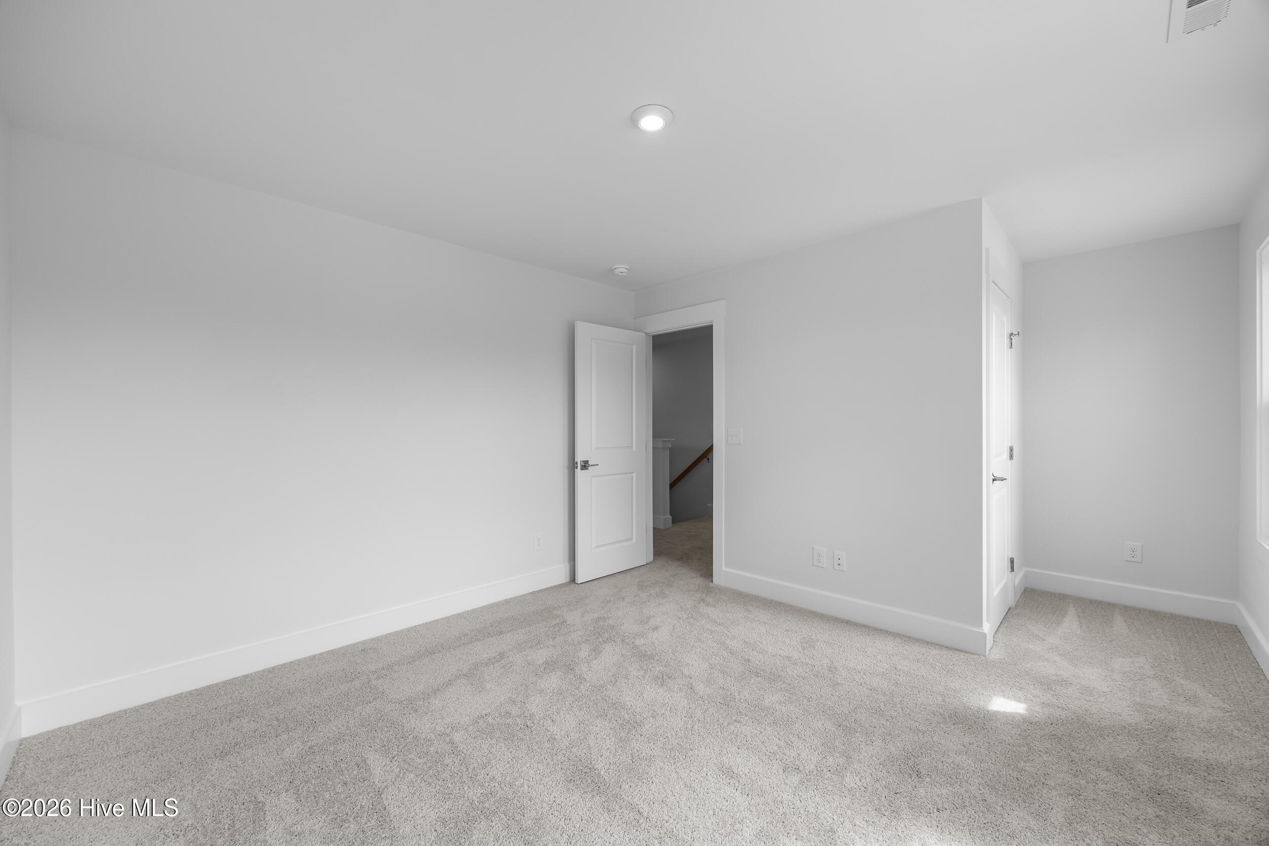 100523134 | Photo 34