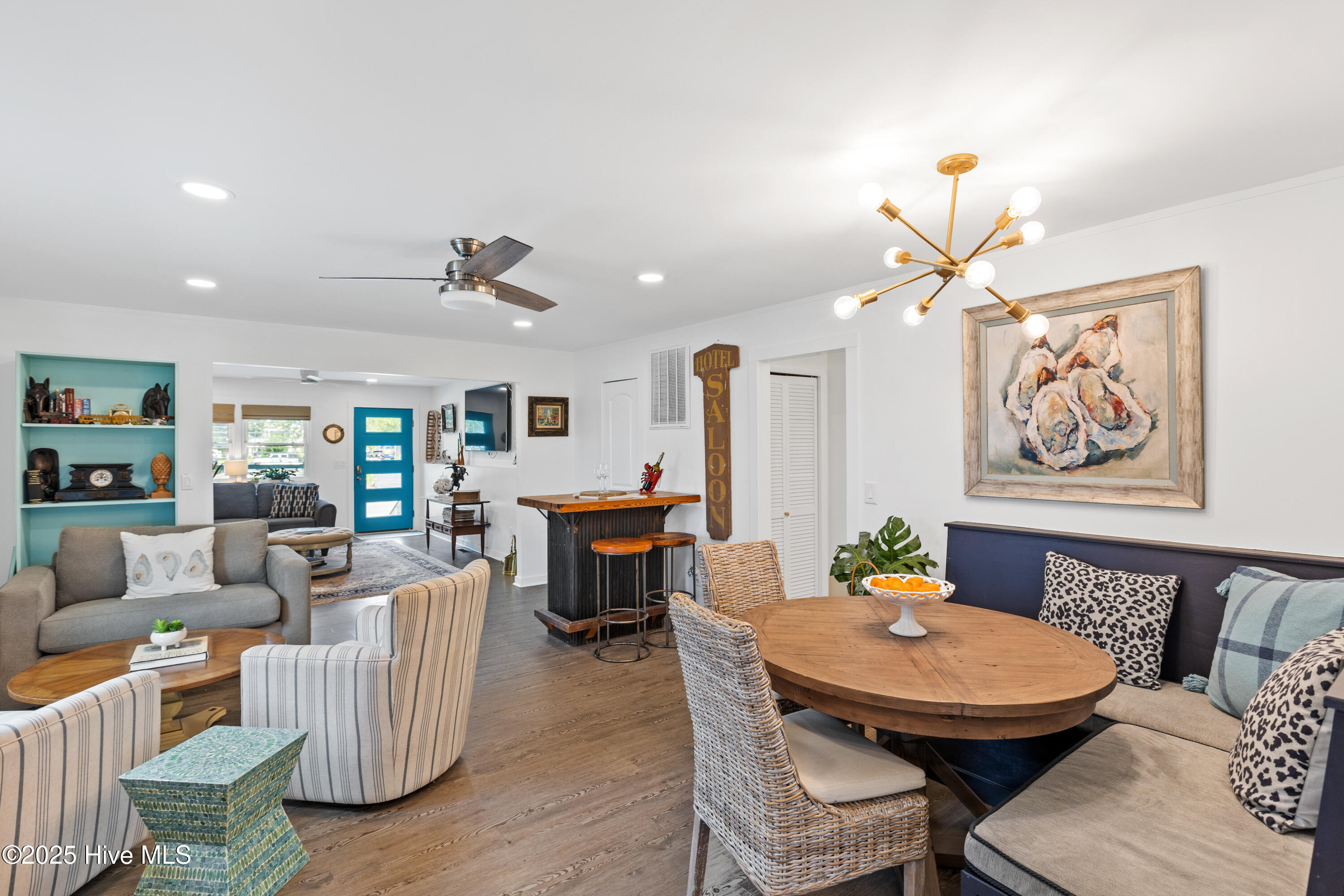 100567814 | Photo 46