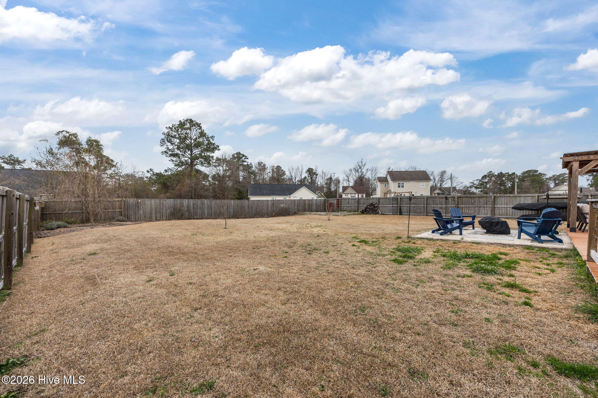 100557162 | Photo 36