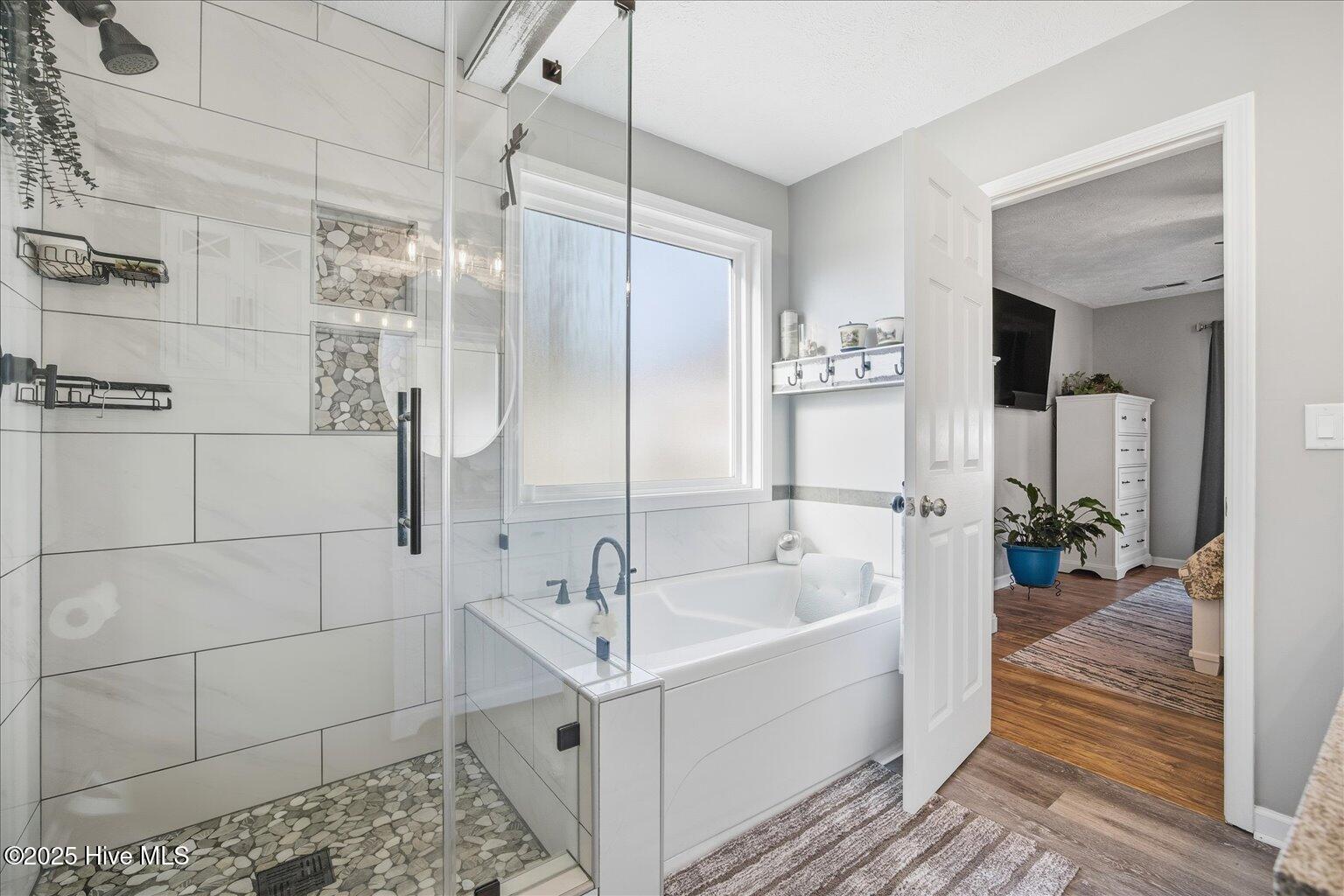 100544884 | Photo 32