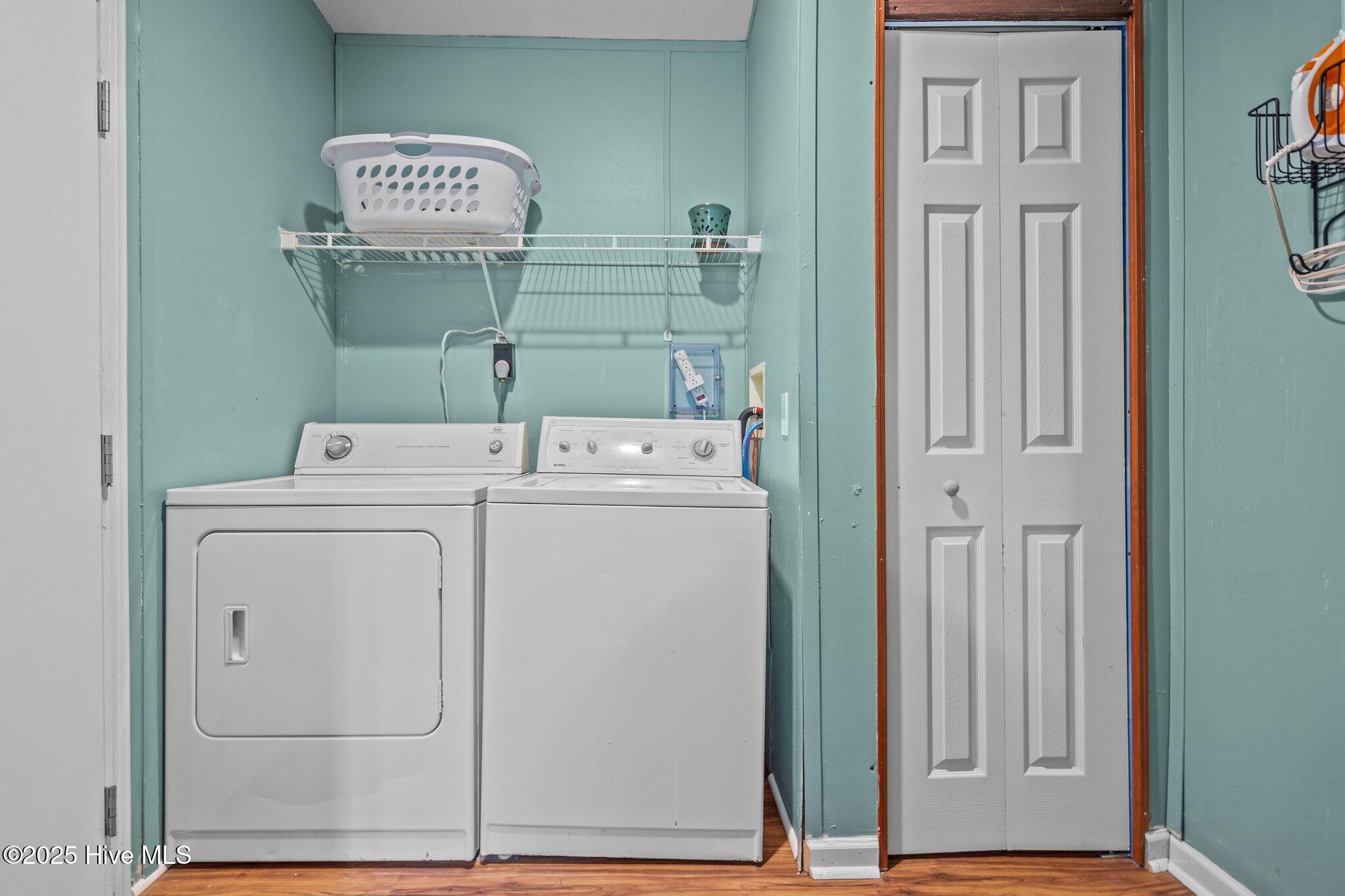 100564611 | Photo 23