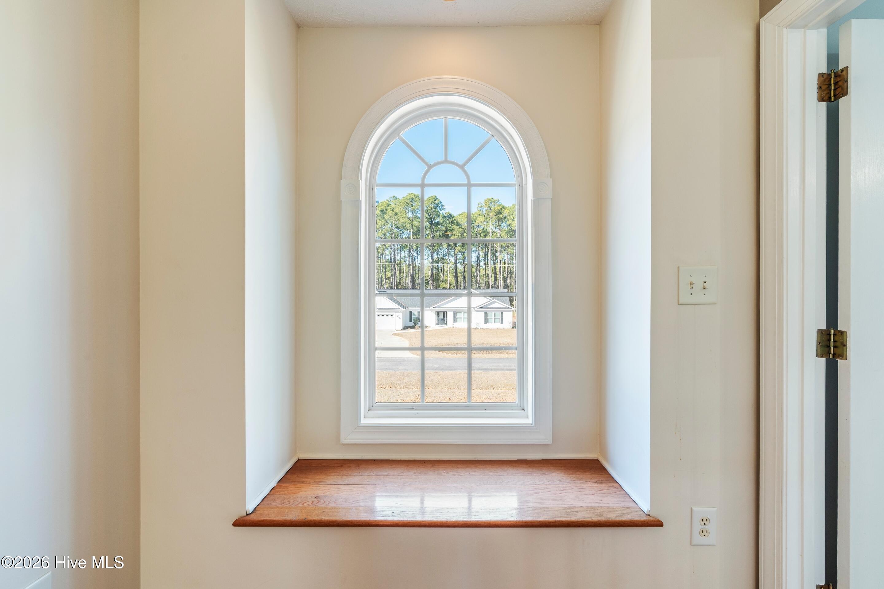 100550661 | Photo 47