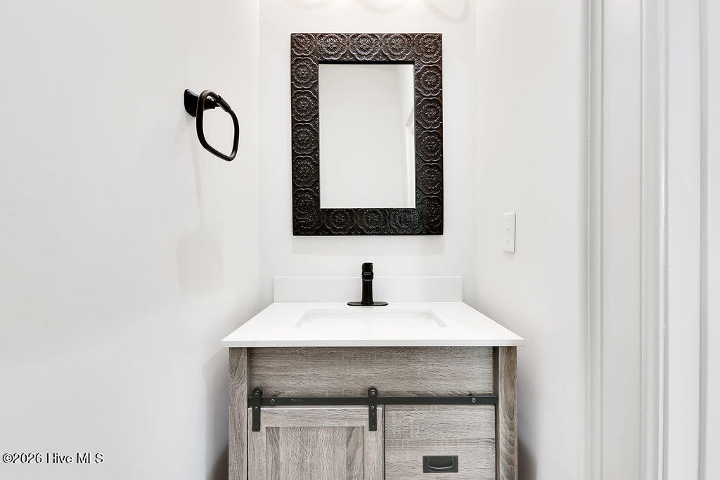 100550907 | Photo 20