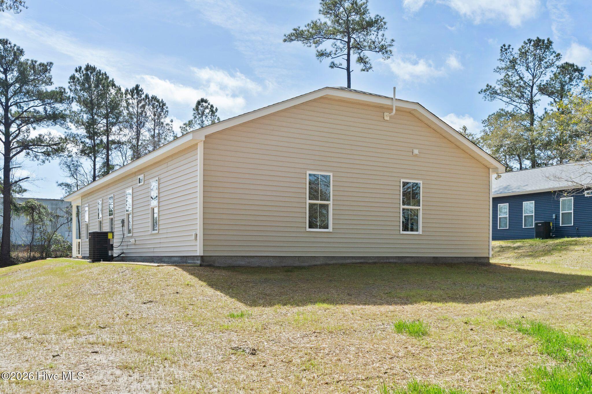 100558463 | Photo 46