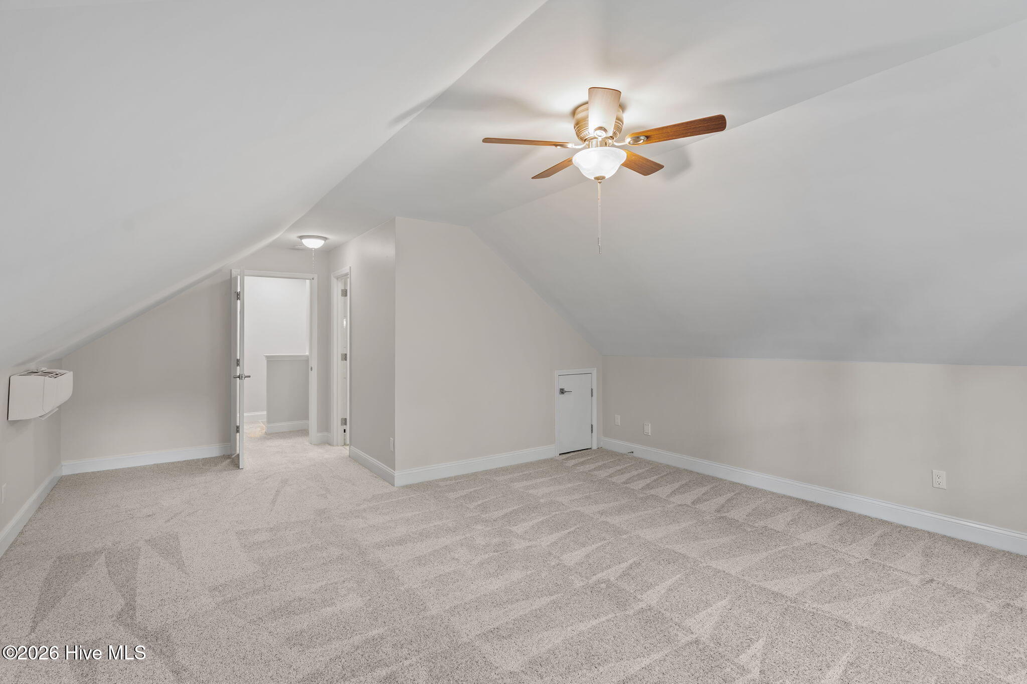 100567890 | Photo 39