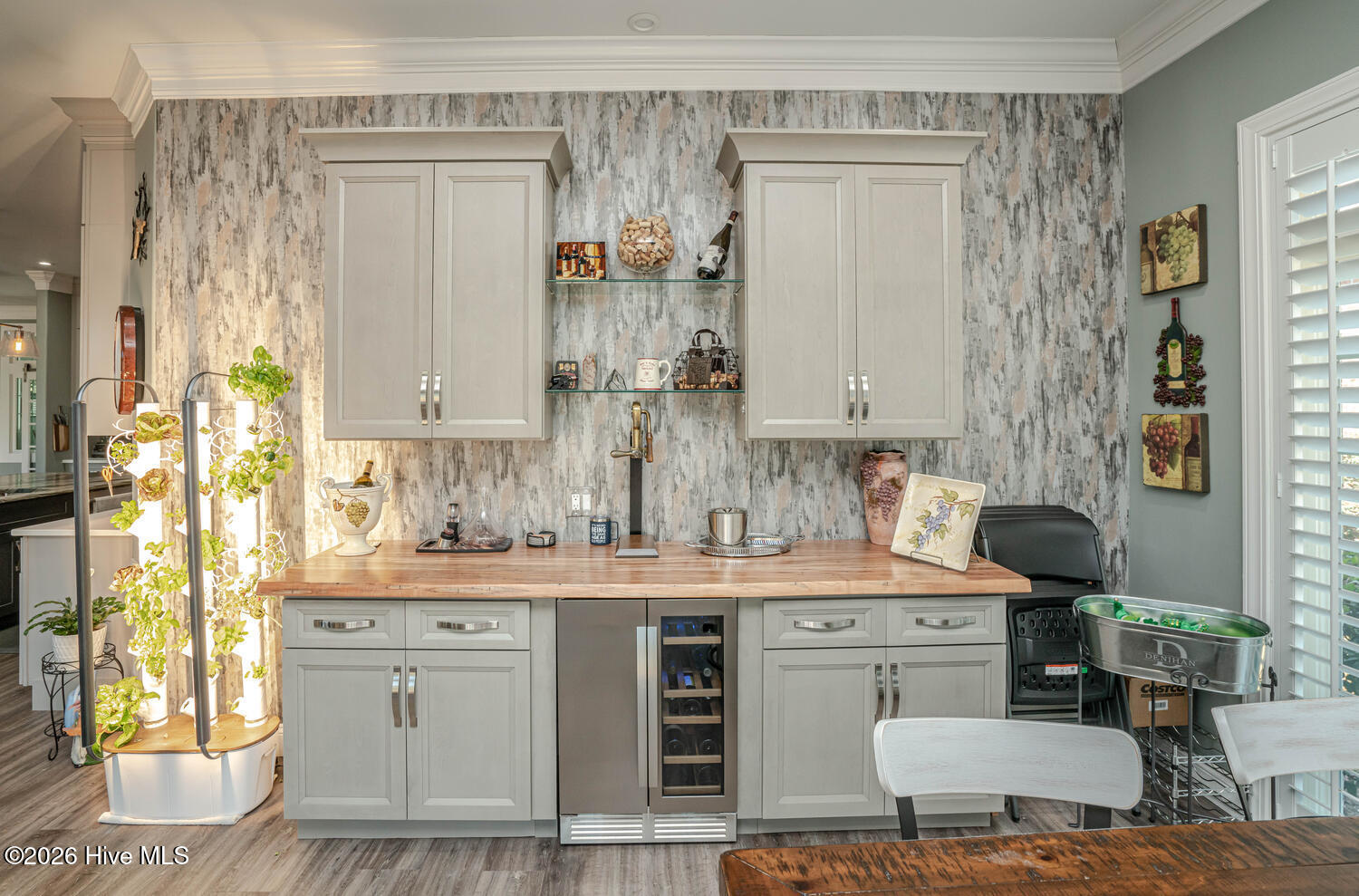 100560123 | Photo 24