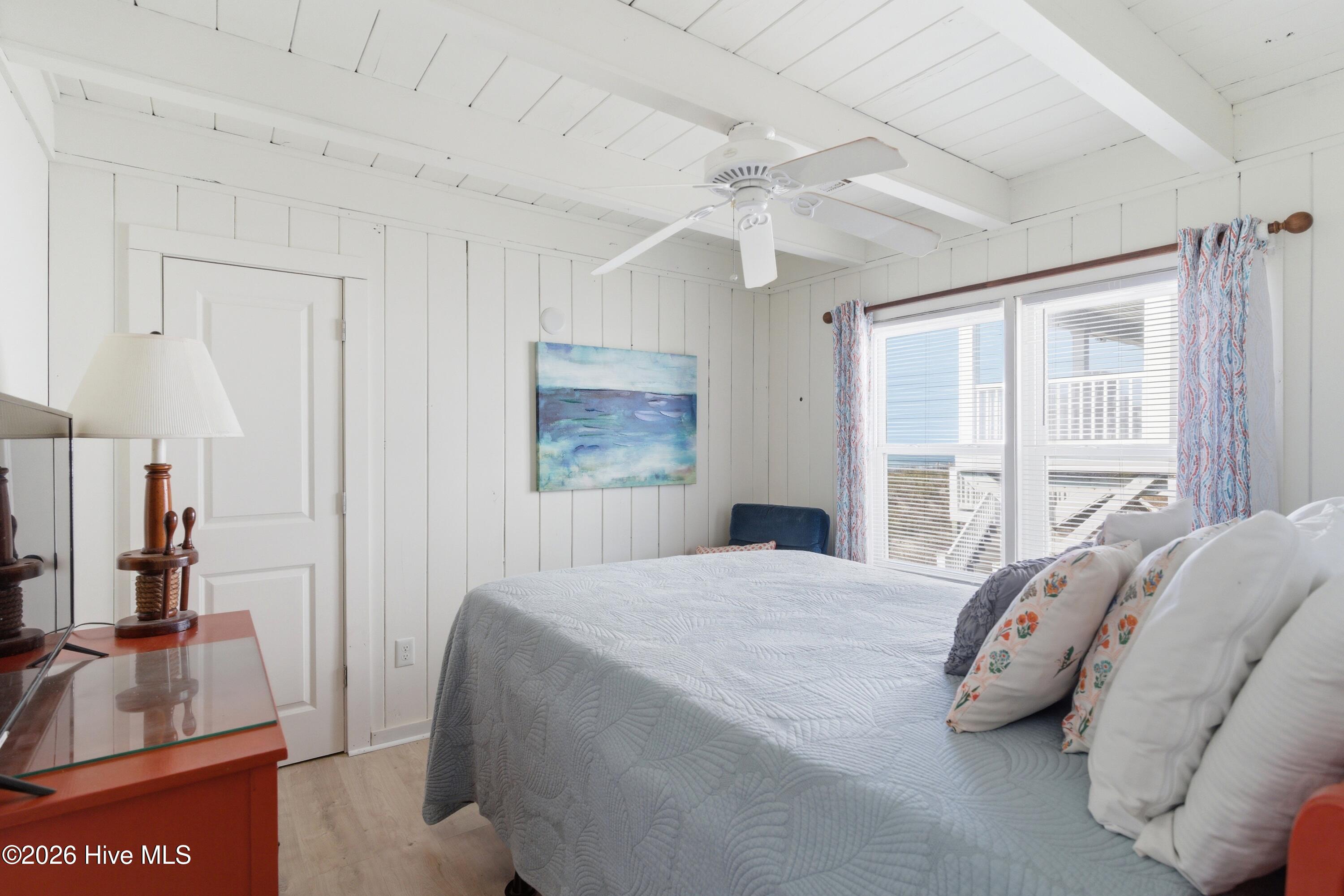 100570347 | Photo 31