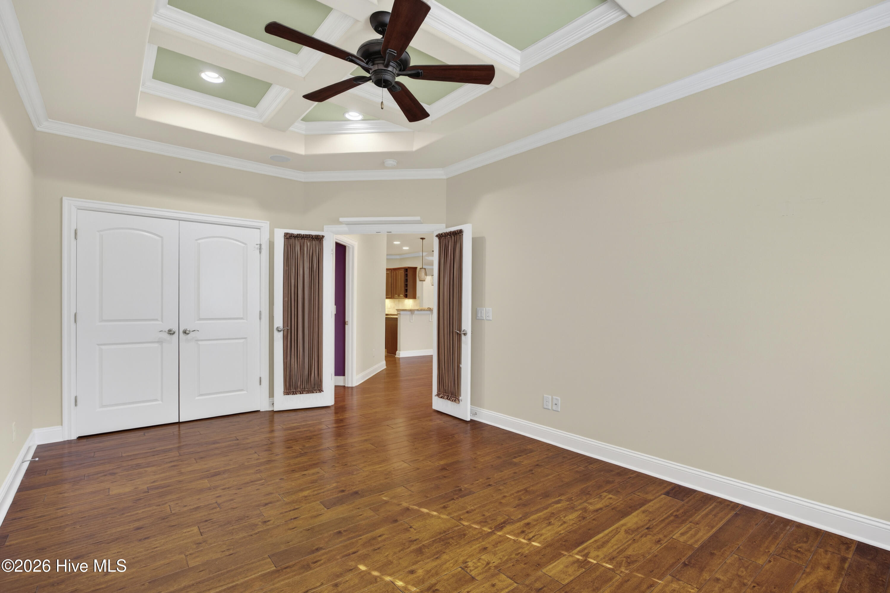 100550633 | Photo 17