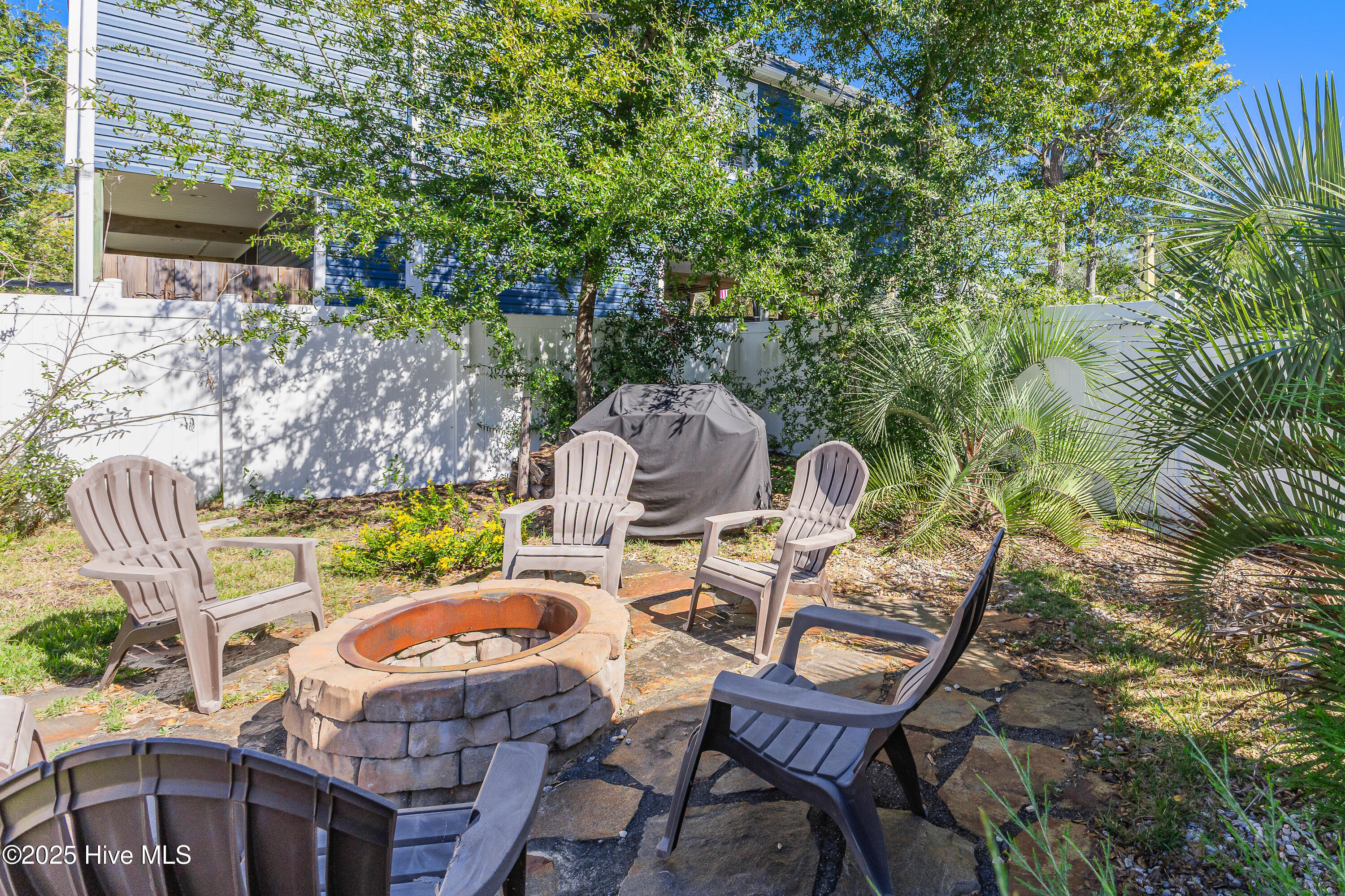 100523610 | Photo 34