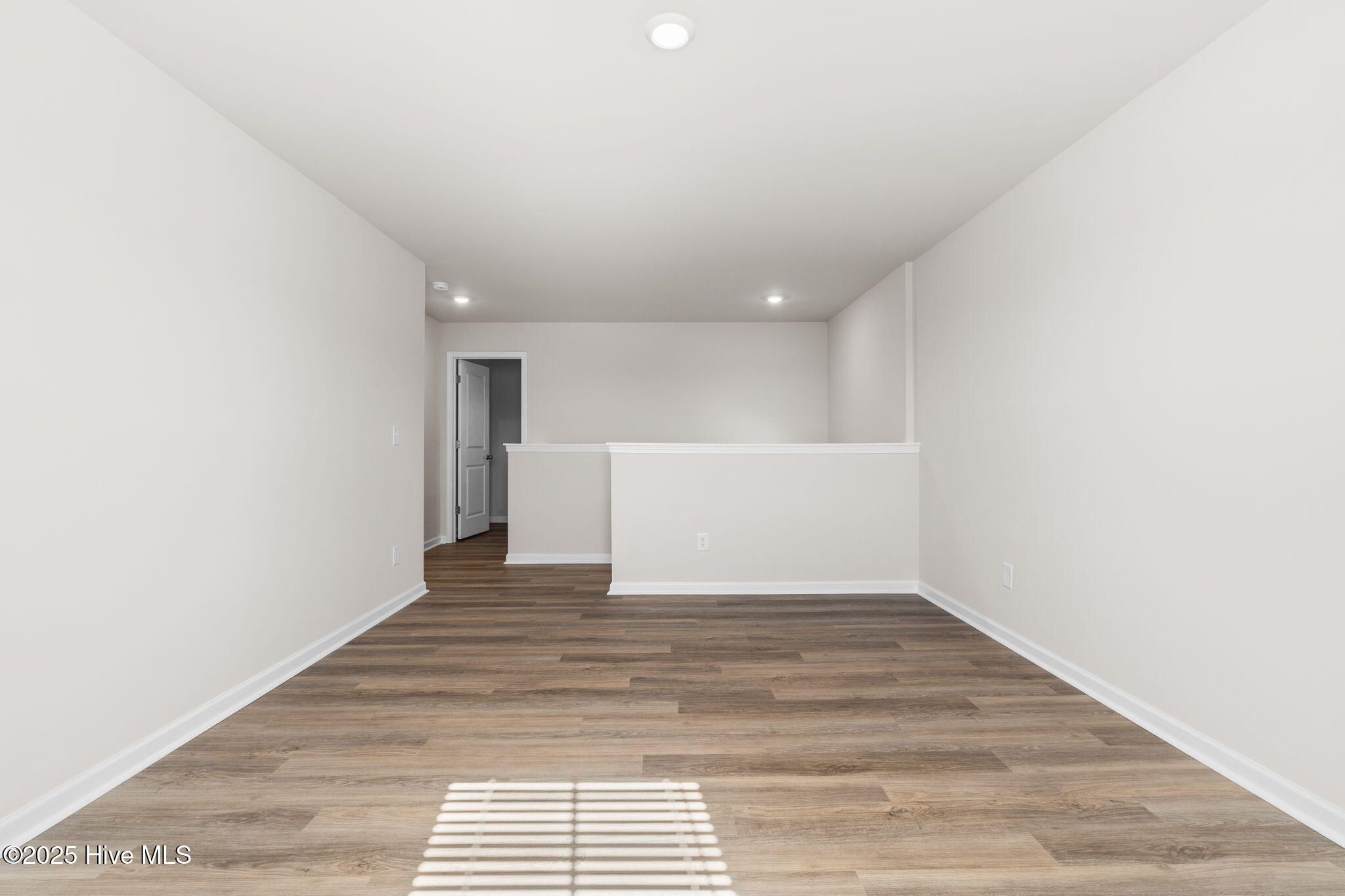 100551766 | Photo 18