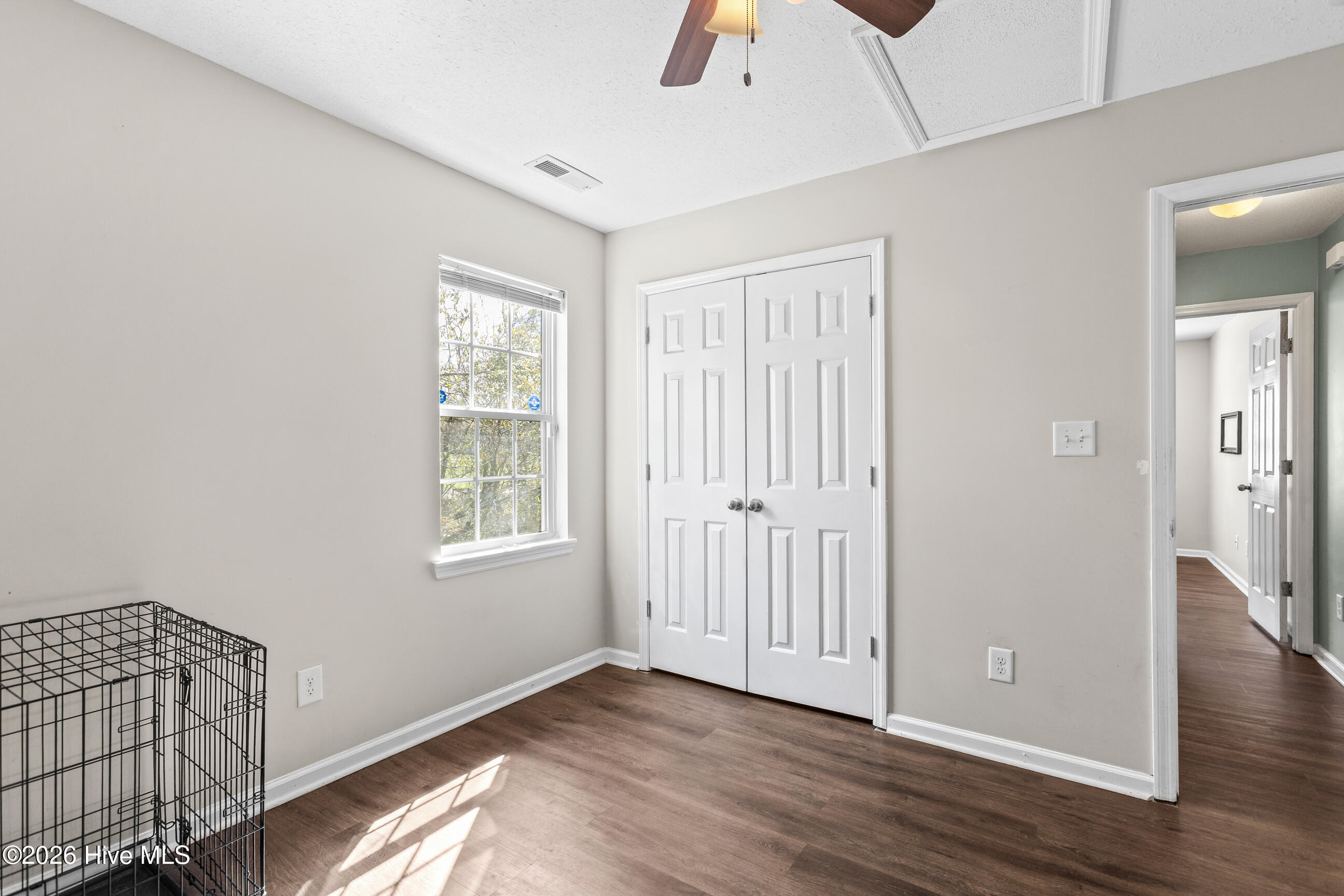 100560260 | Photo 15