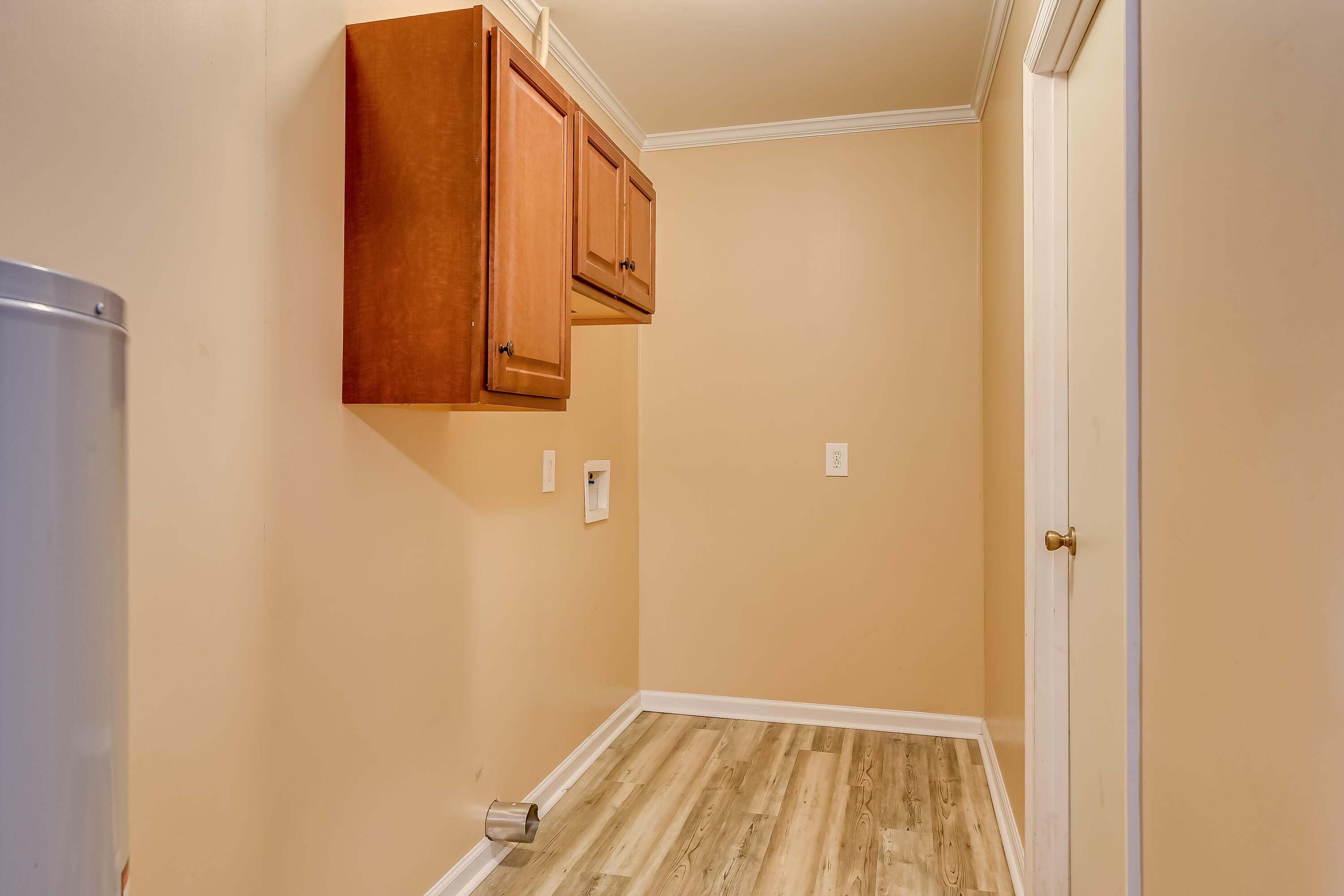 Laundry Area w/hookup