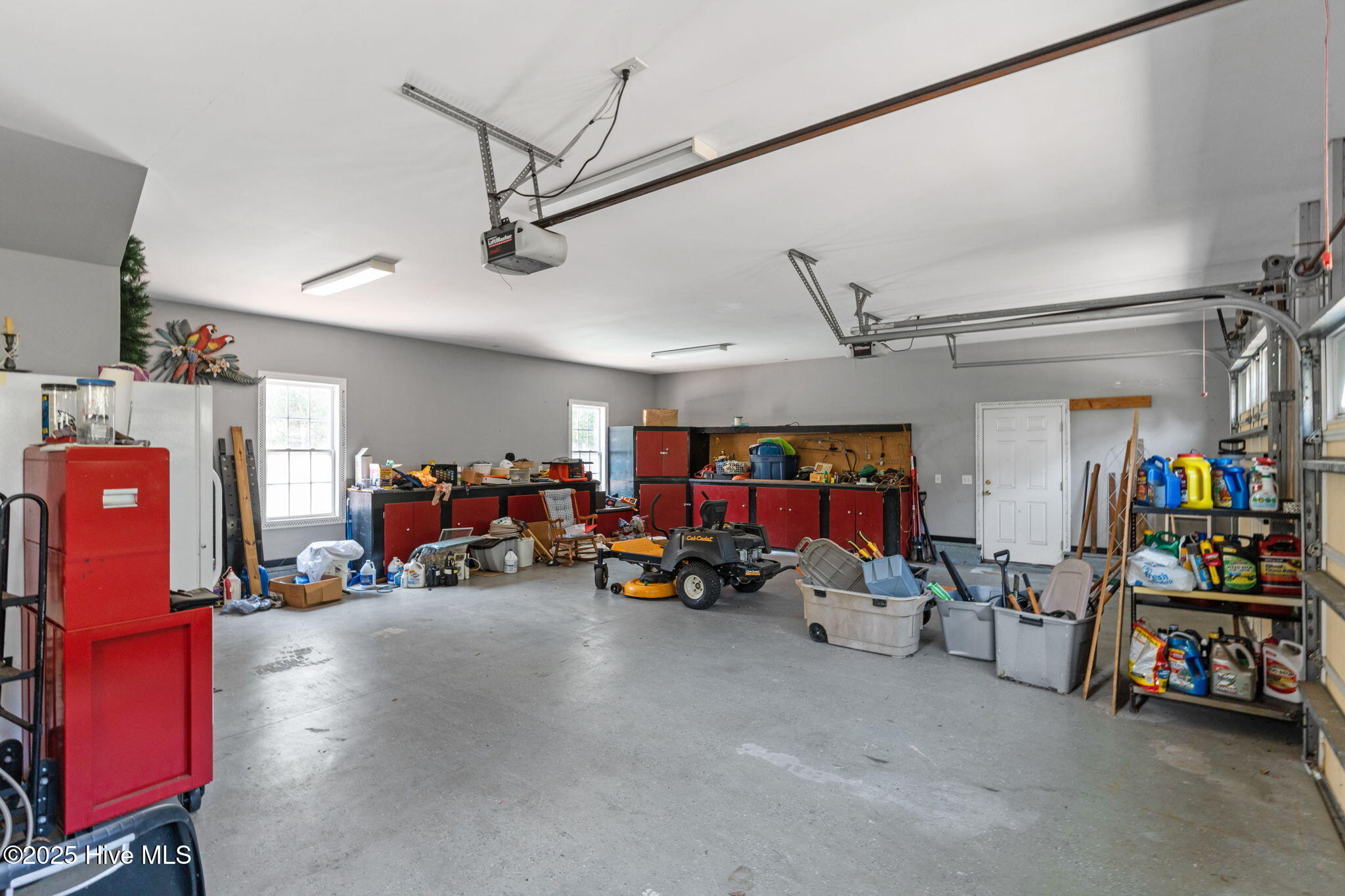 100522413 | Photo 49