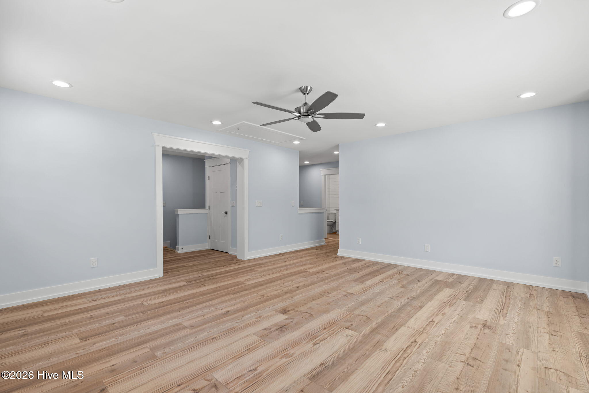 100546665 | Photo 55