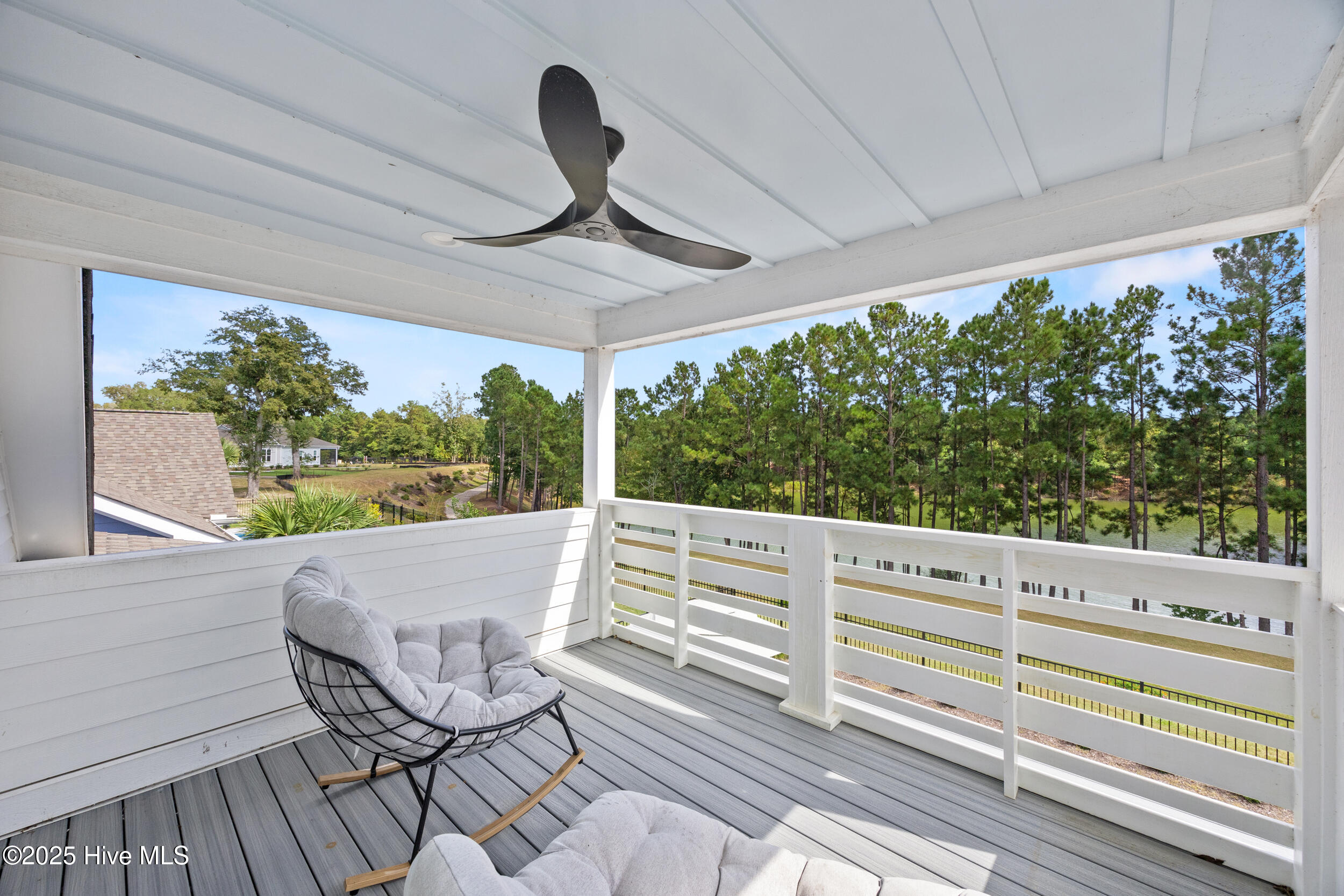 100559314 | Photo 37