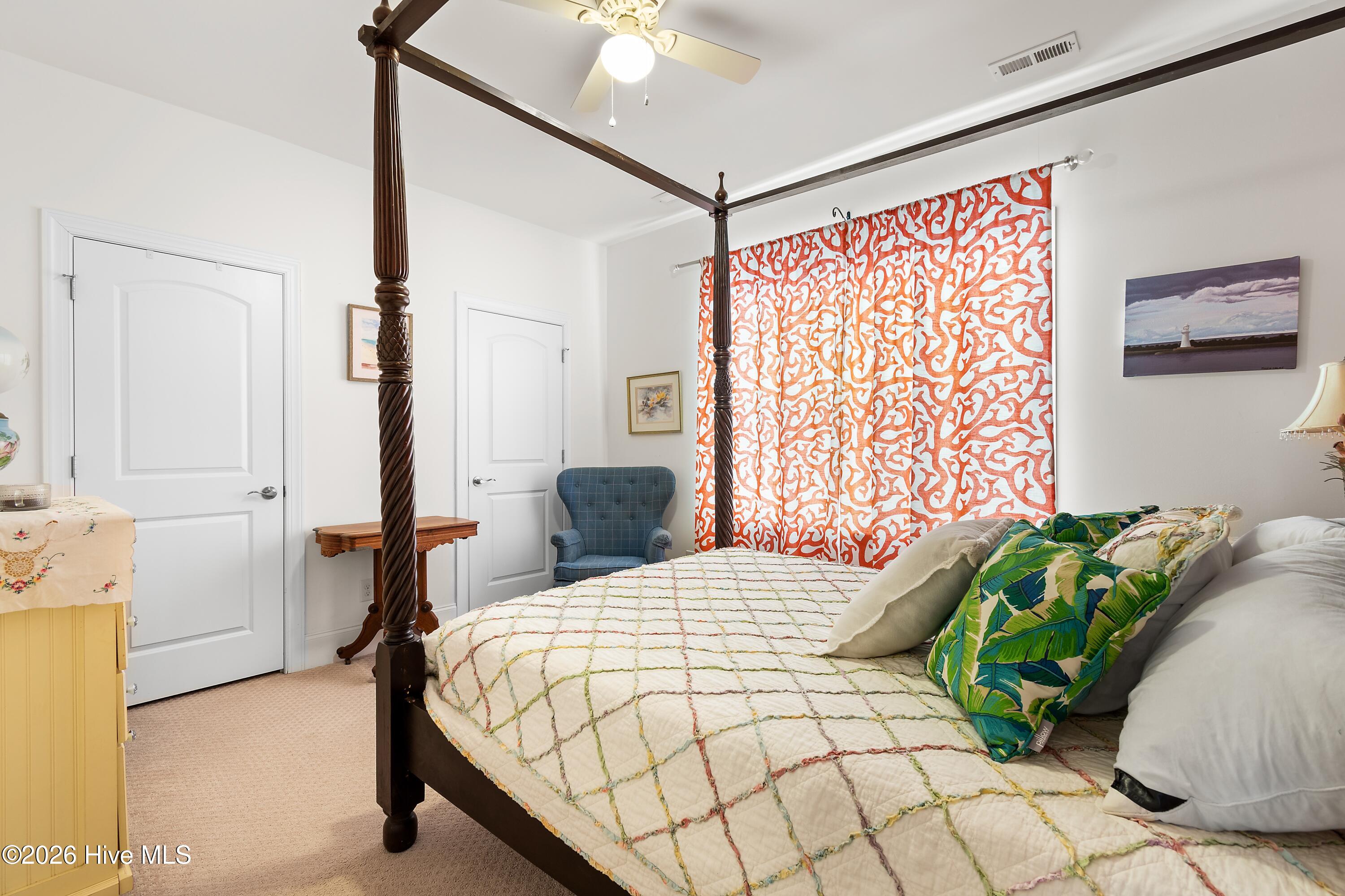 100548400 | Photo 38