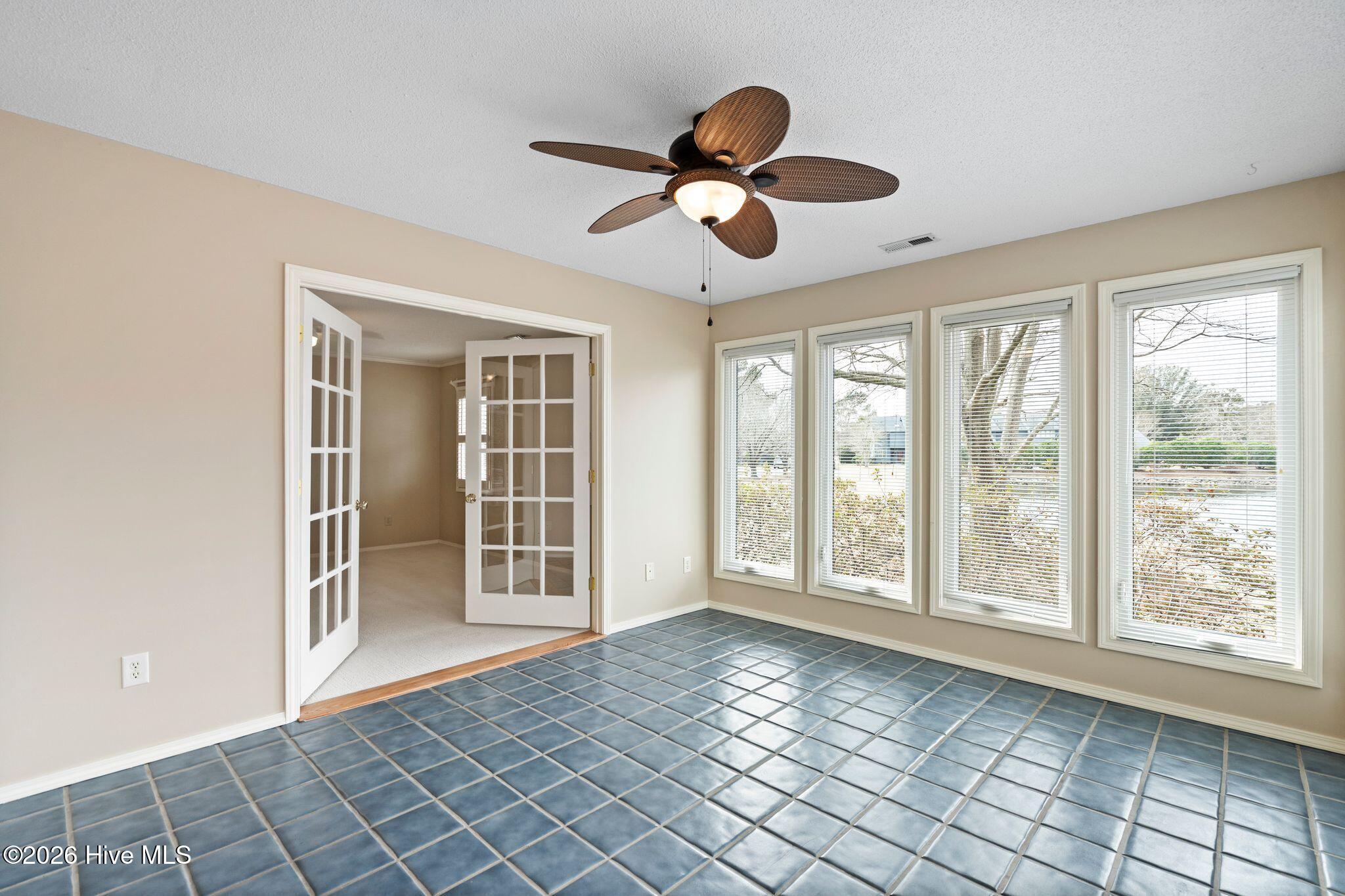 100558644 | Photo 18