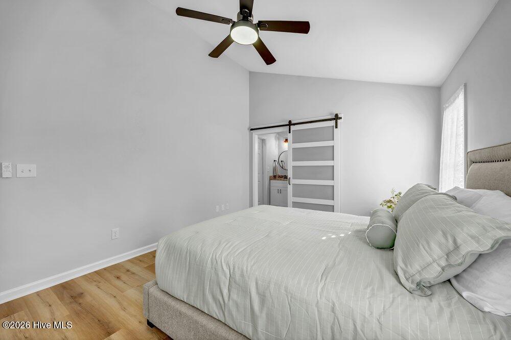 100553481 | Photo 14